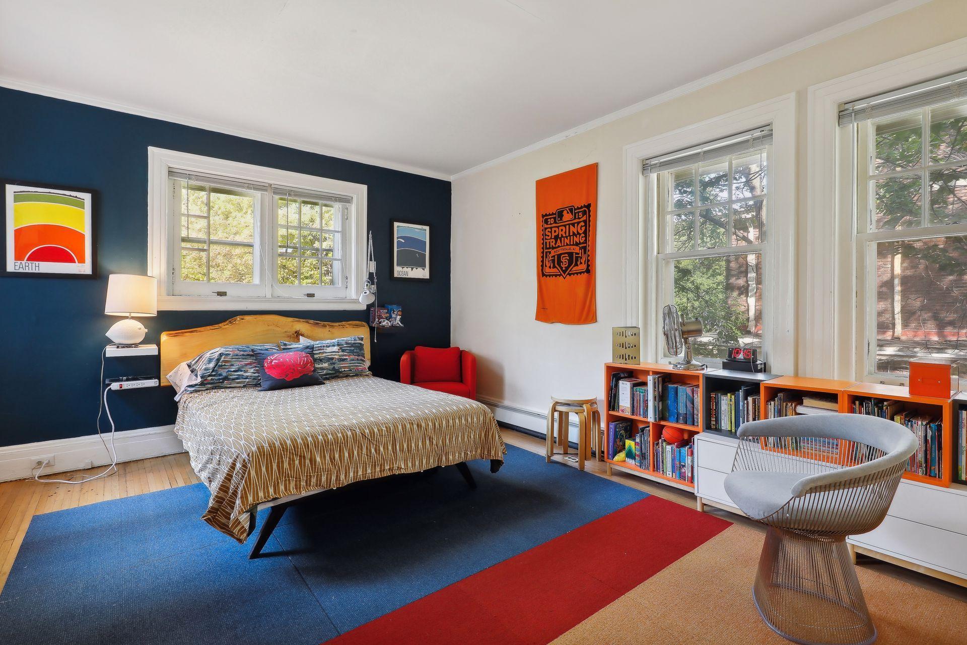 1920 Pillsbury Avenue S