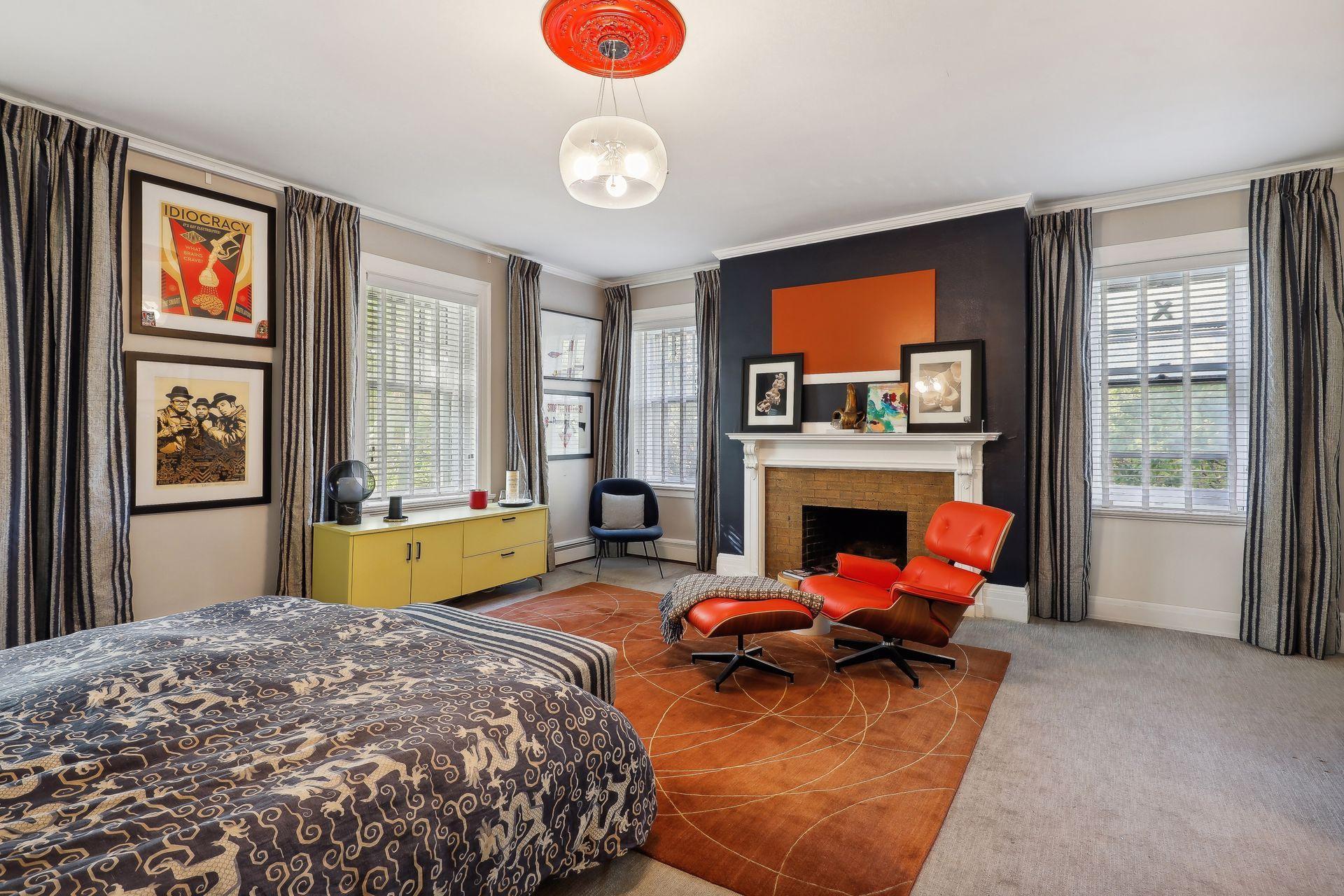 1920 Pillsbury Avenue S