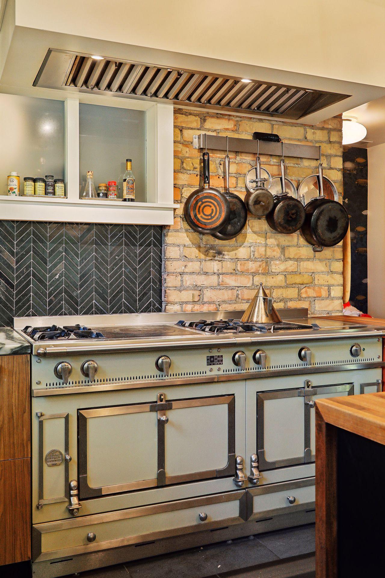 1920 Pillsbury Avenue S