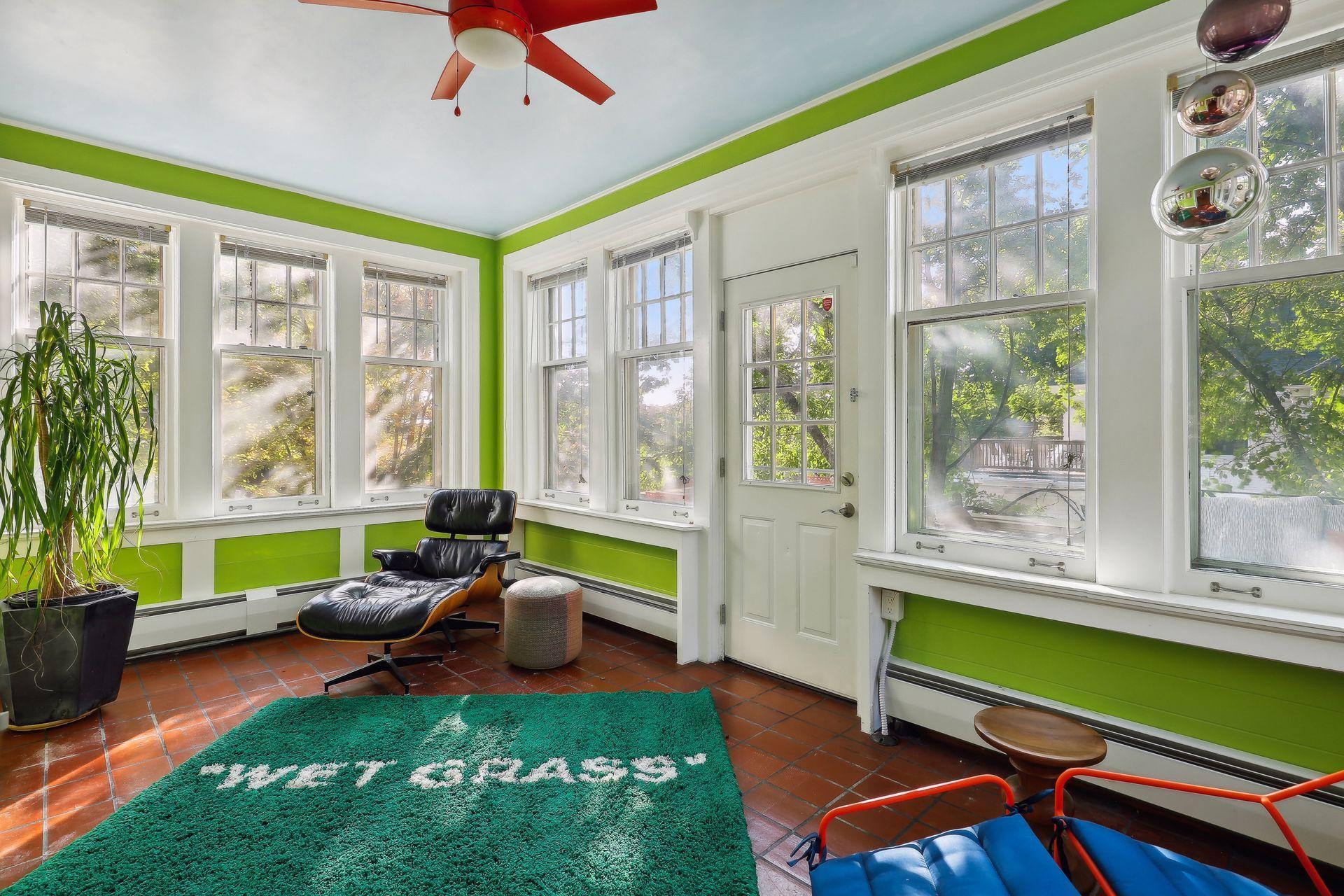 1920 Pillsbury Avenue S