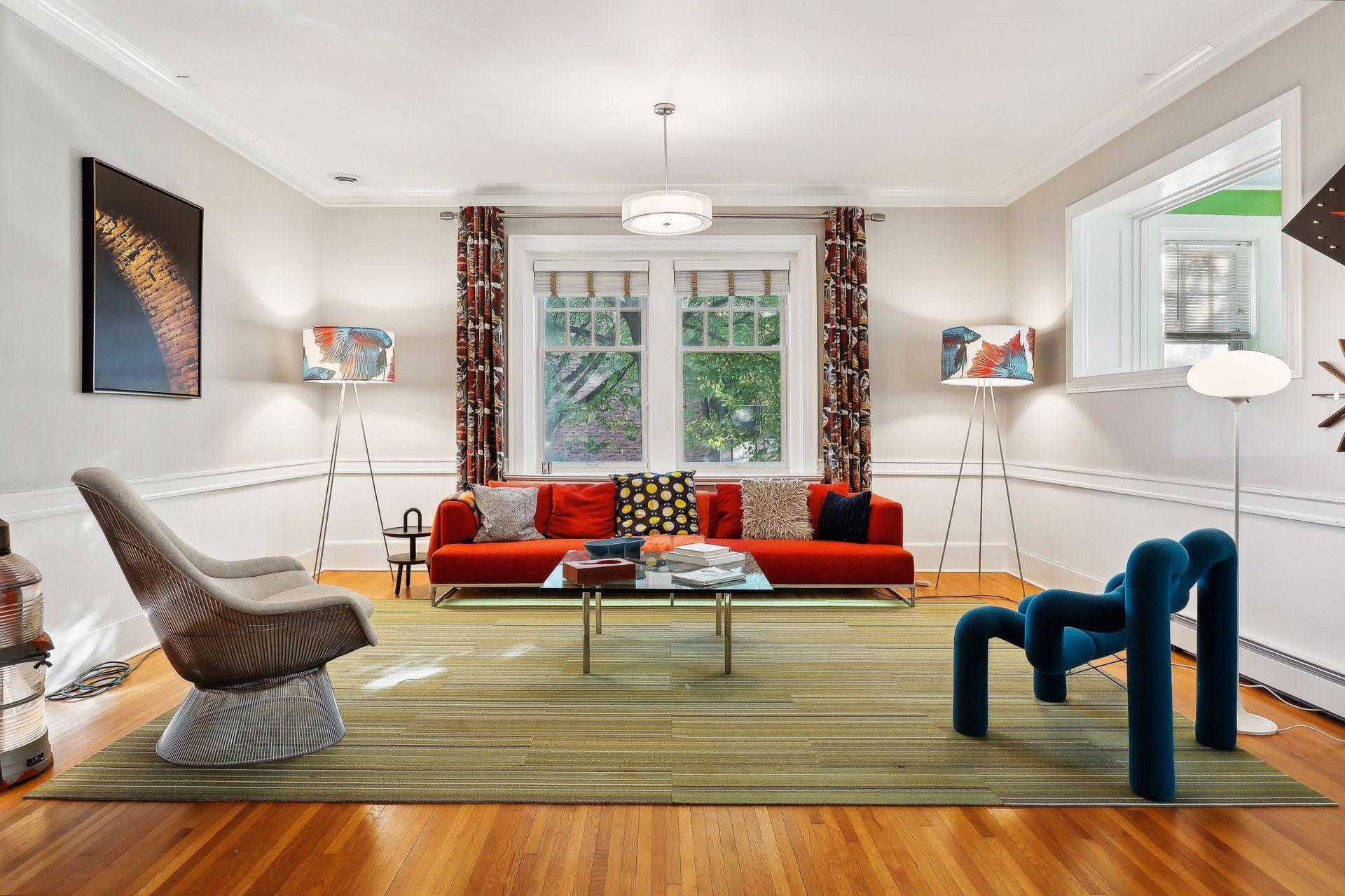 1920 Pillsbury Avenue S