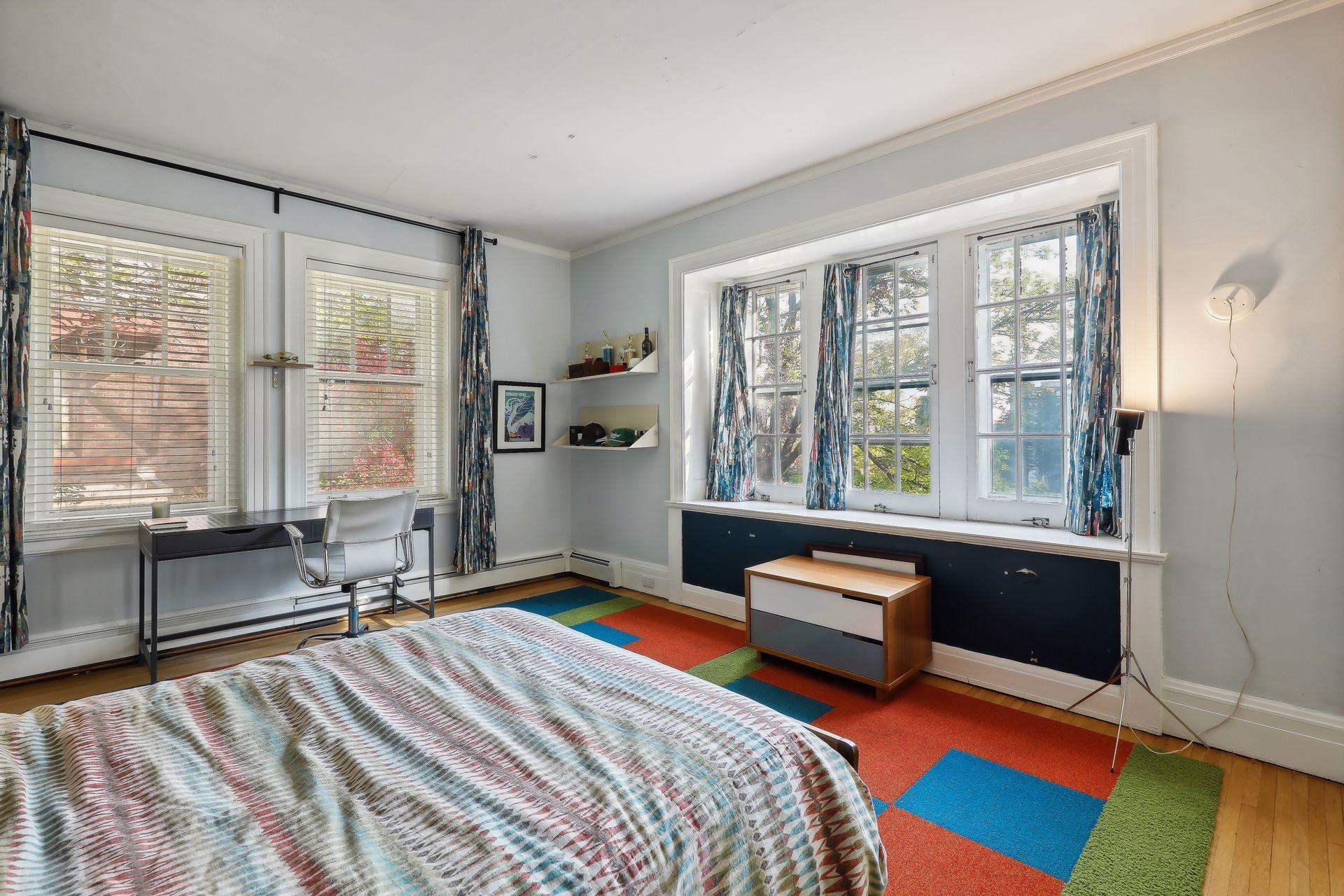 1920 Pillsbury Avenue S