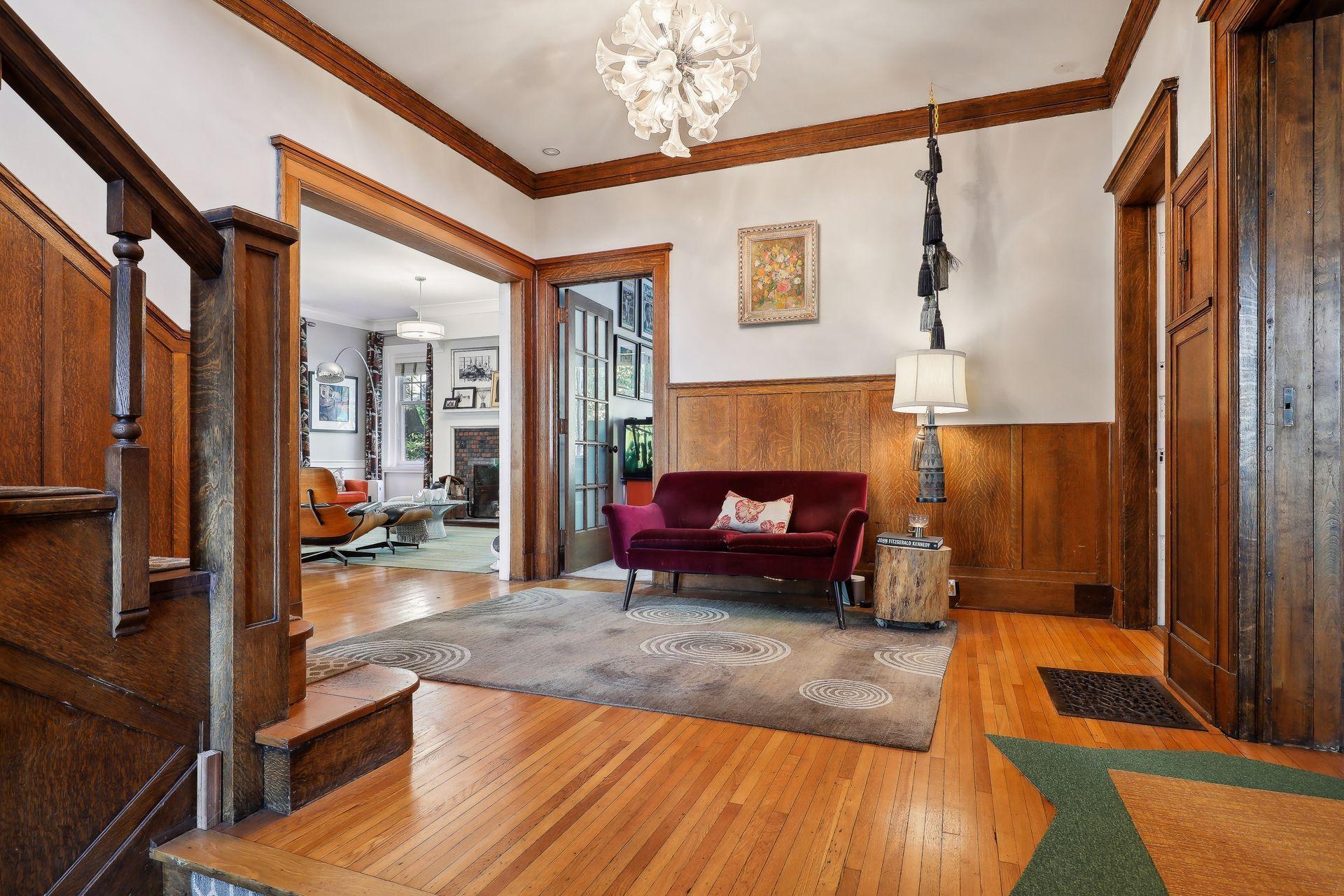 1920 Pillsbury Avenue S