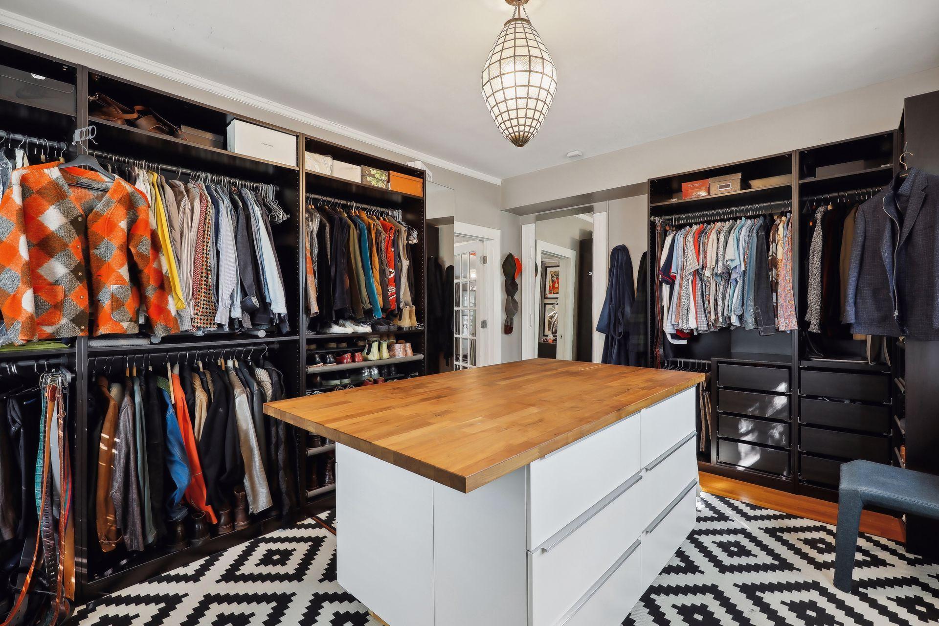 1920 Pillsbury Avenue S