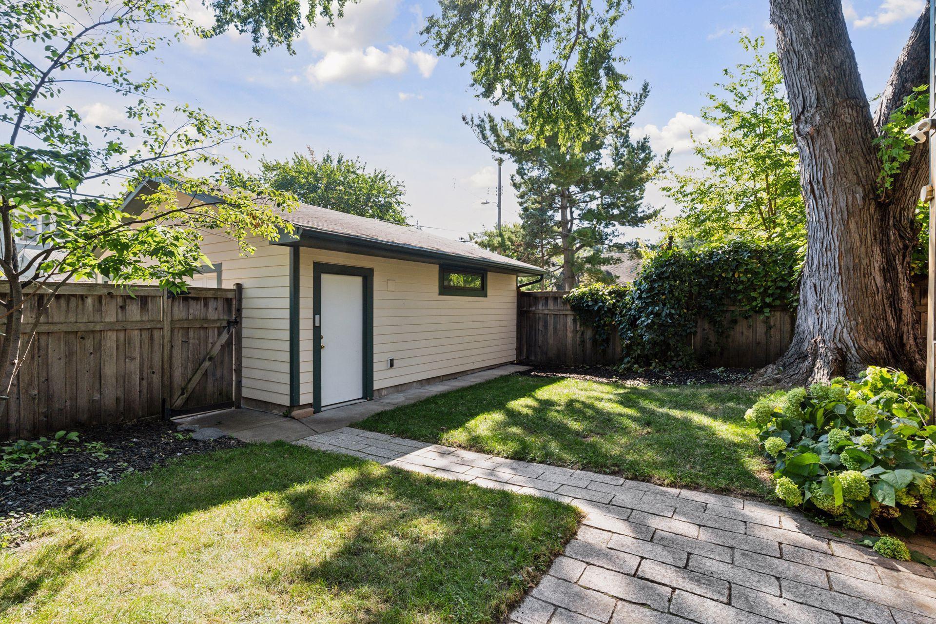 4031 Pleasant Avenue