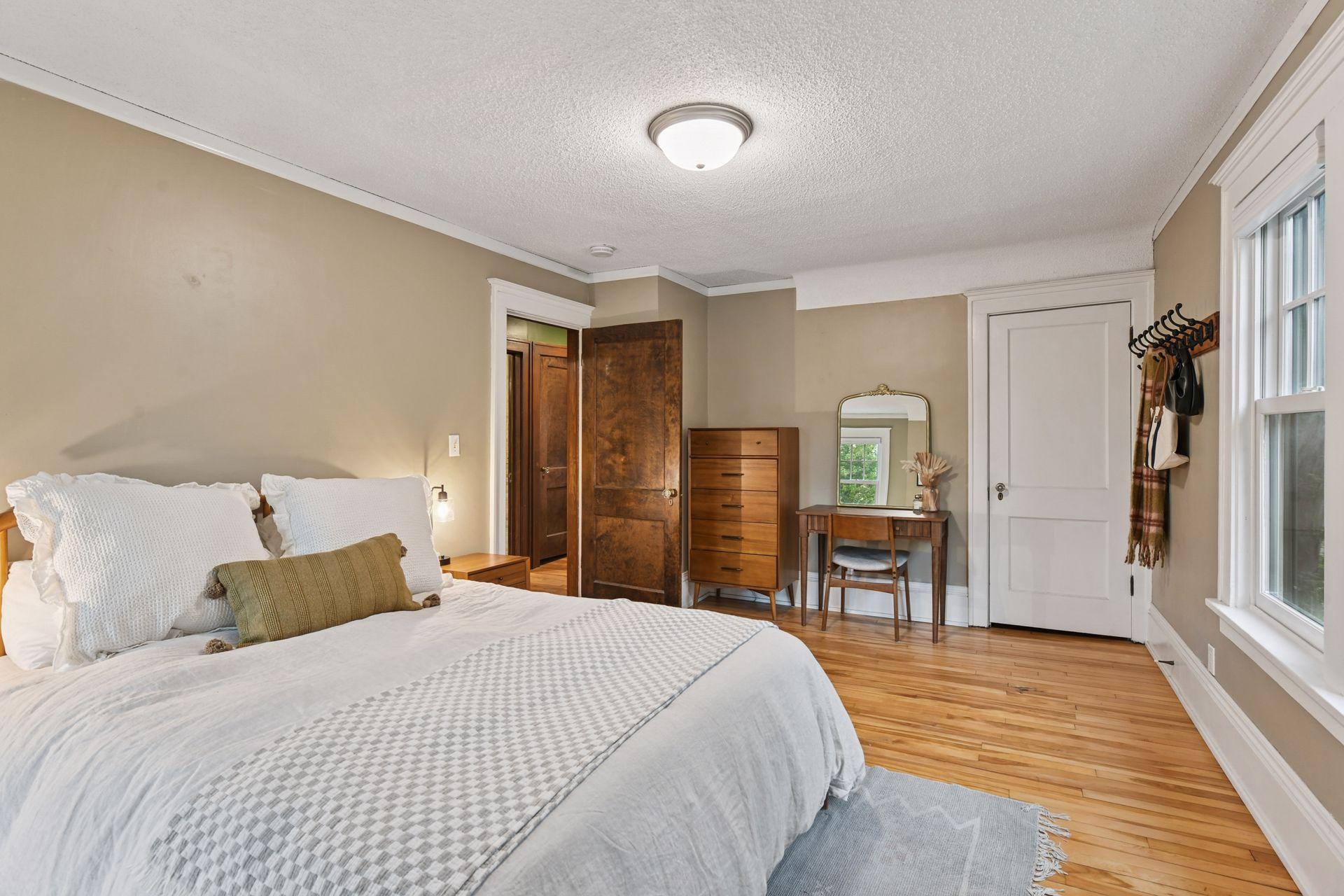 4031 Pleasant Avenue