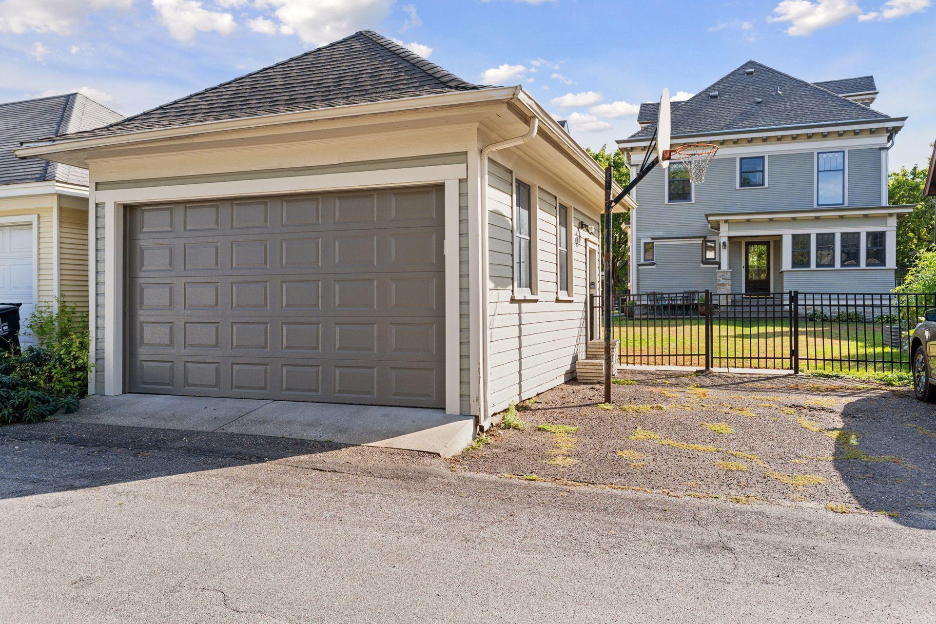 1033 Portland Avenue