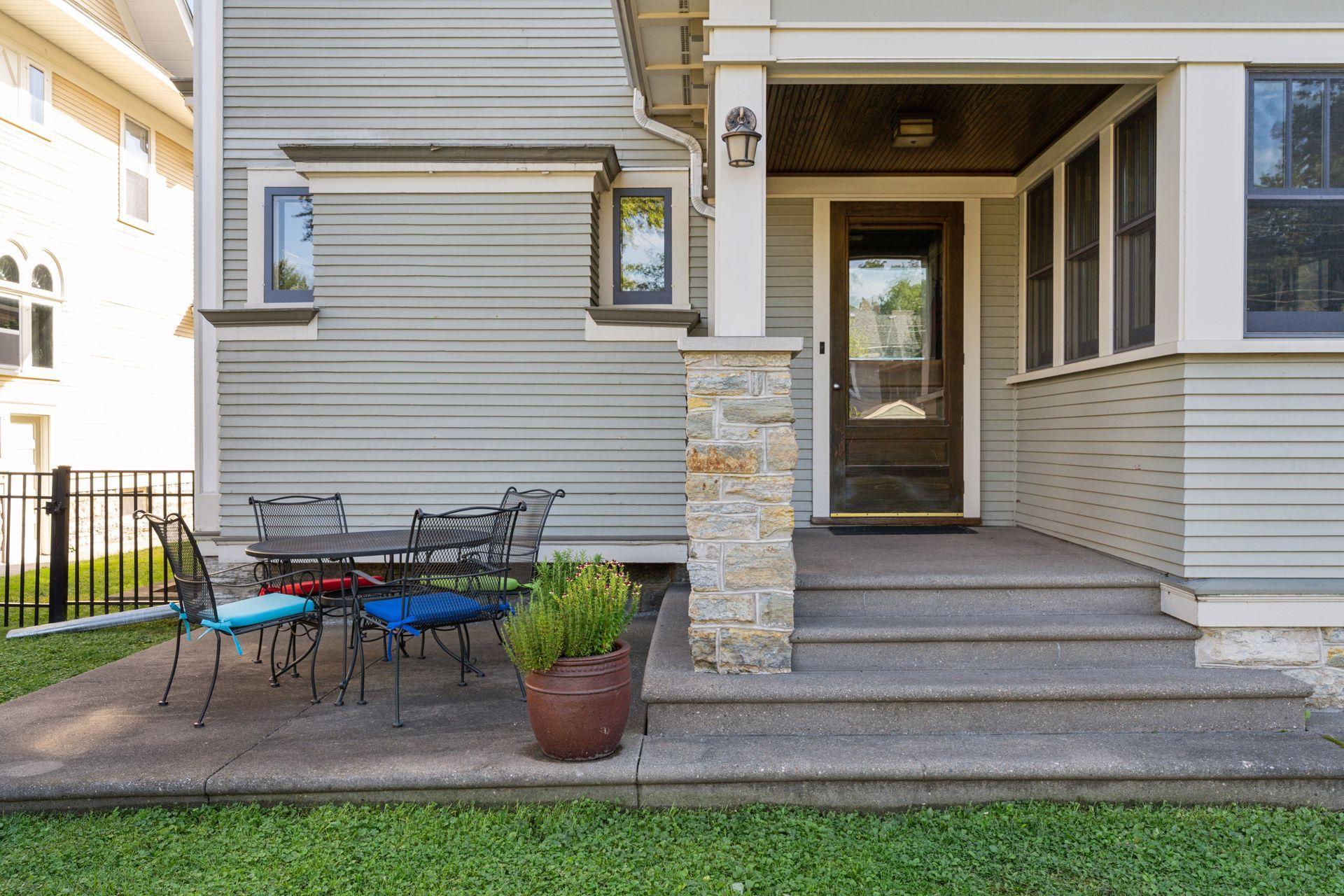 1033 Portland Avenue