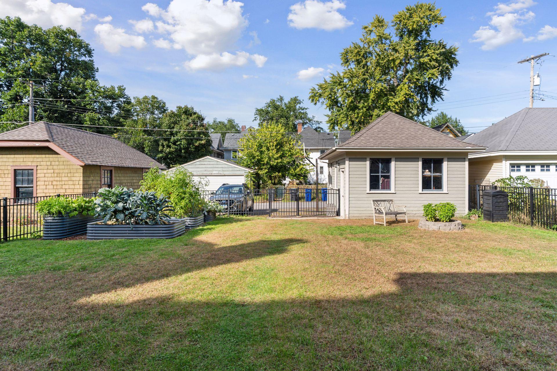 1033 Portland Avenue