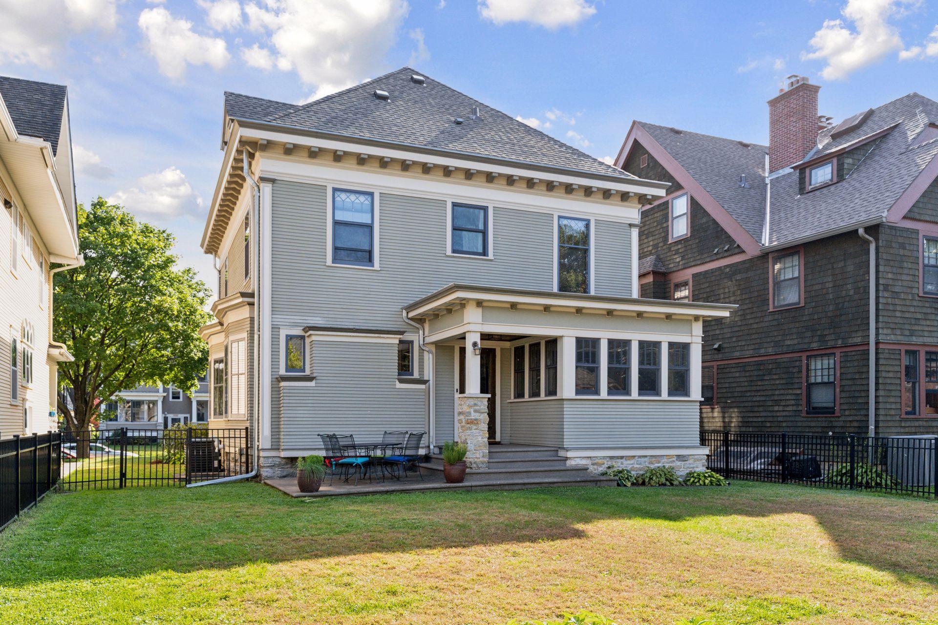 1033 Portland Avenue