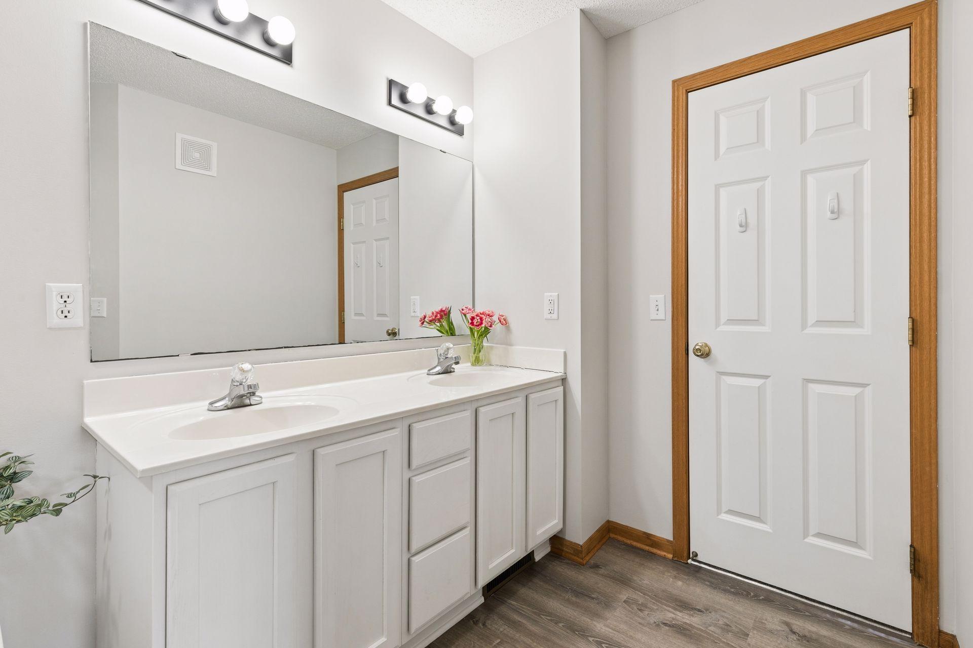 1651 Riverwood Drive Unit: 115