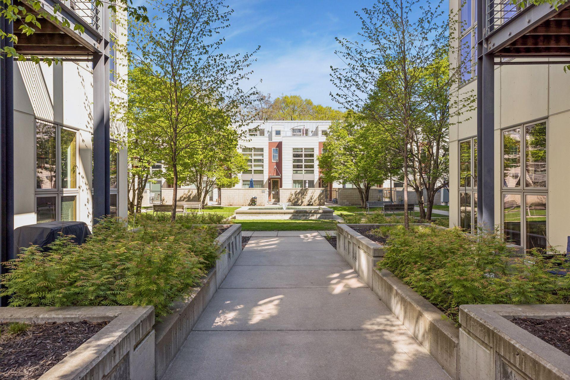 2845 Colfax Avenue S Unit: W402