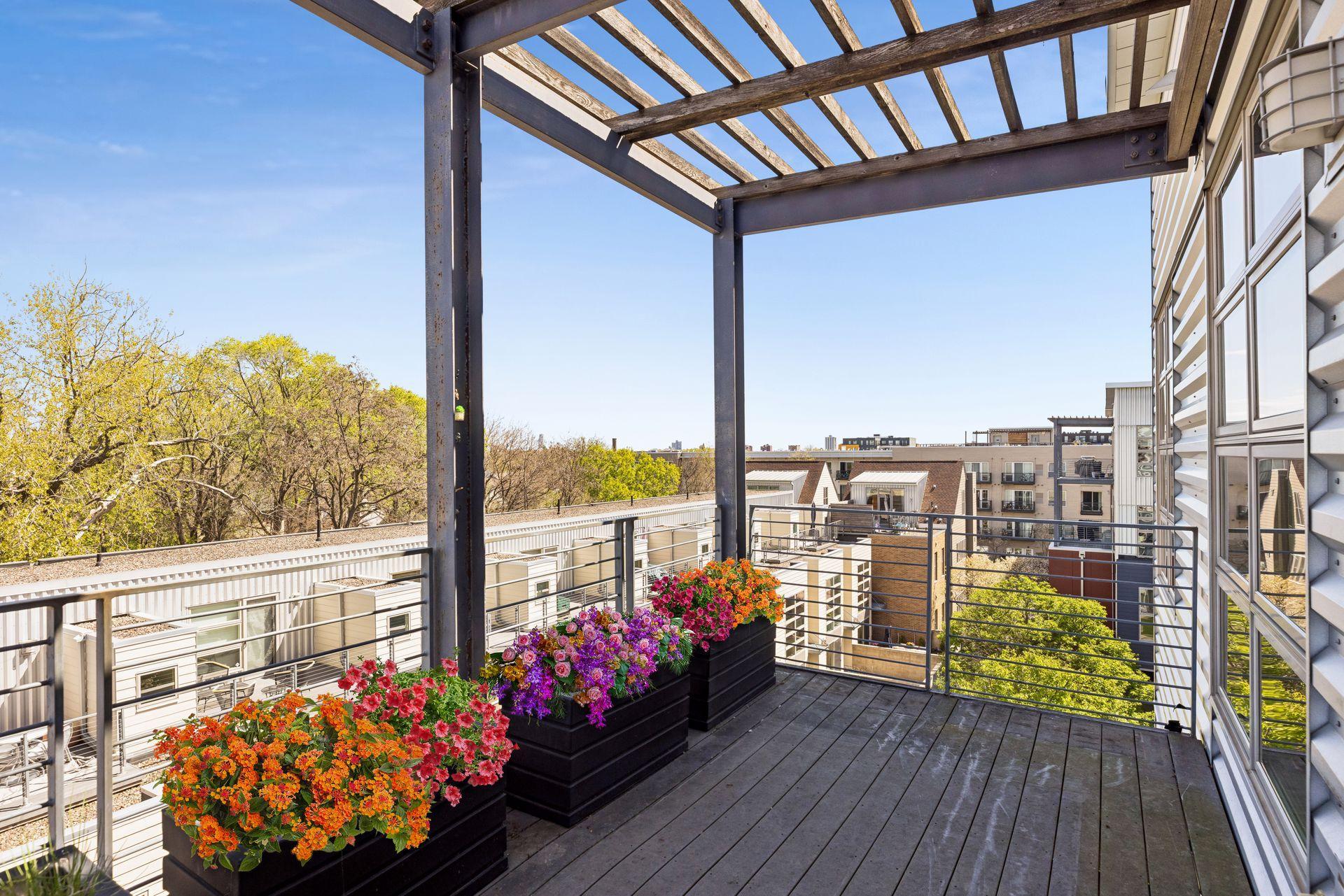 2845 Colfax Avenue S Unit: W402