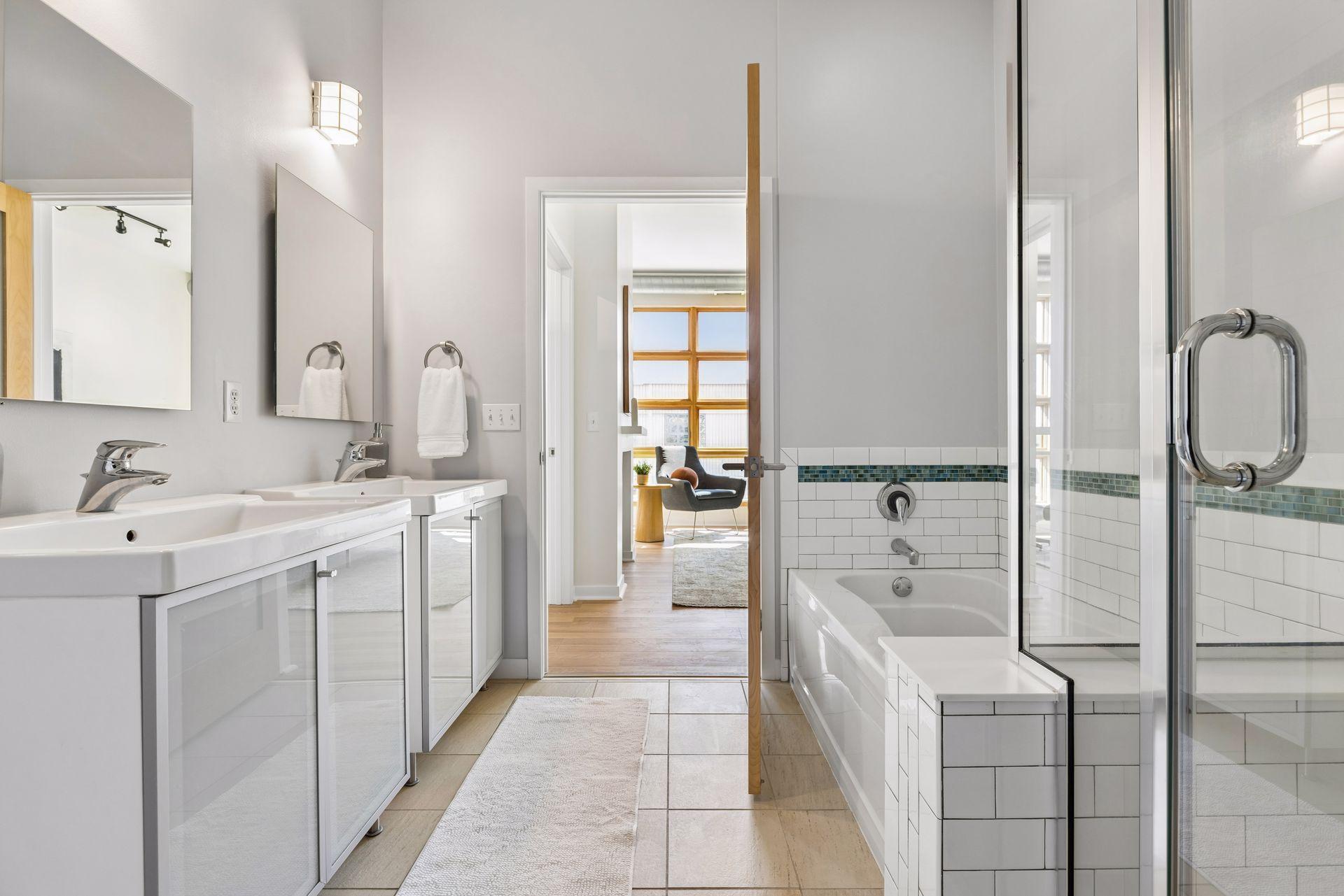 2845 Colfax Avenue S Unit: W402