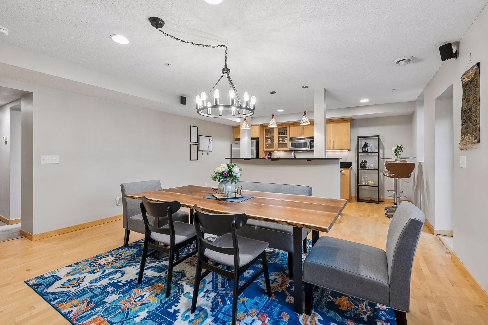 1926 Pleasant Avenue Unit: 101