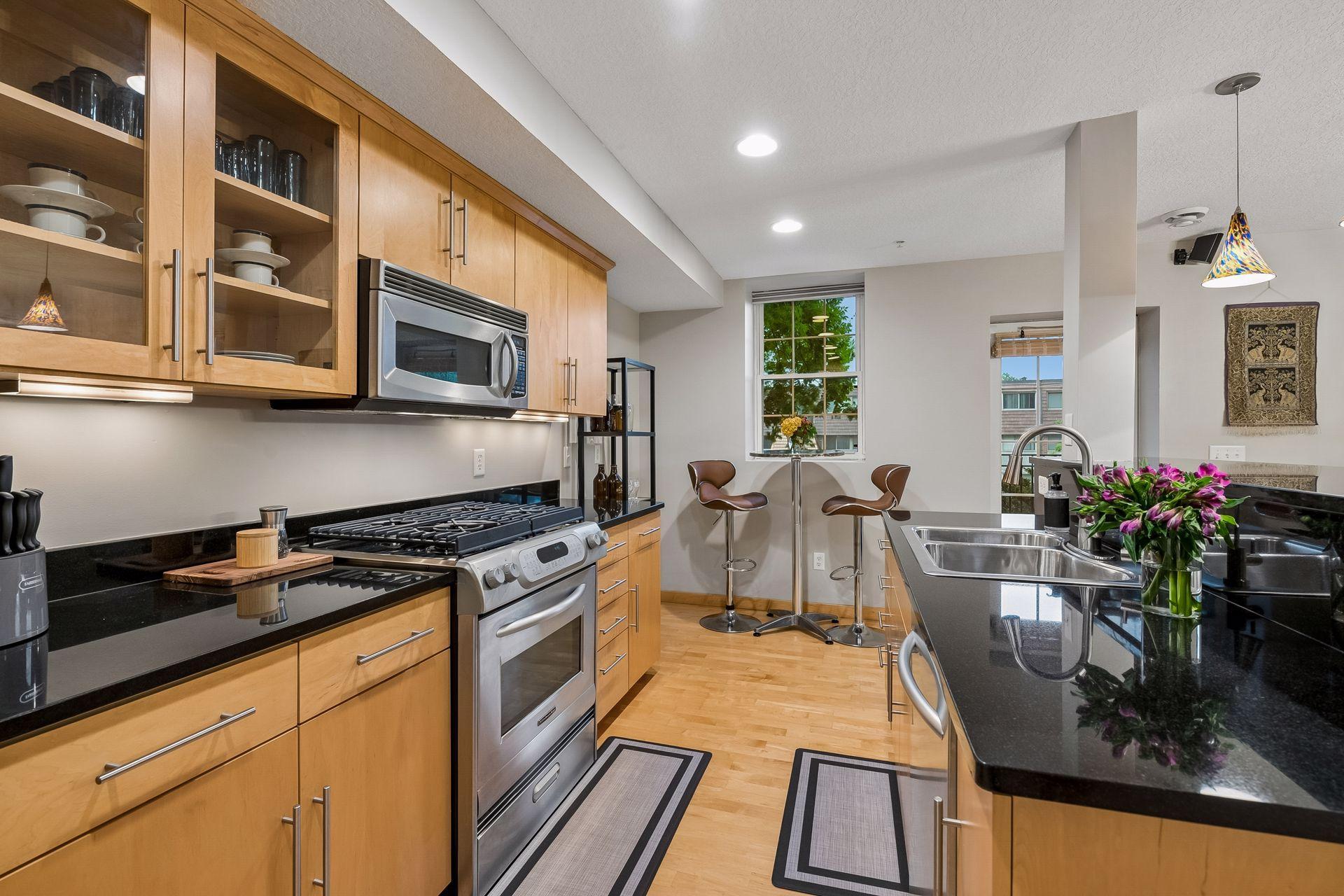 1926 Pleasant Avenue Unit: 101