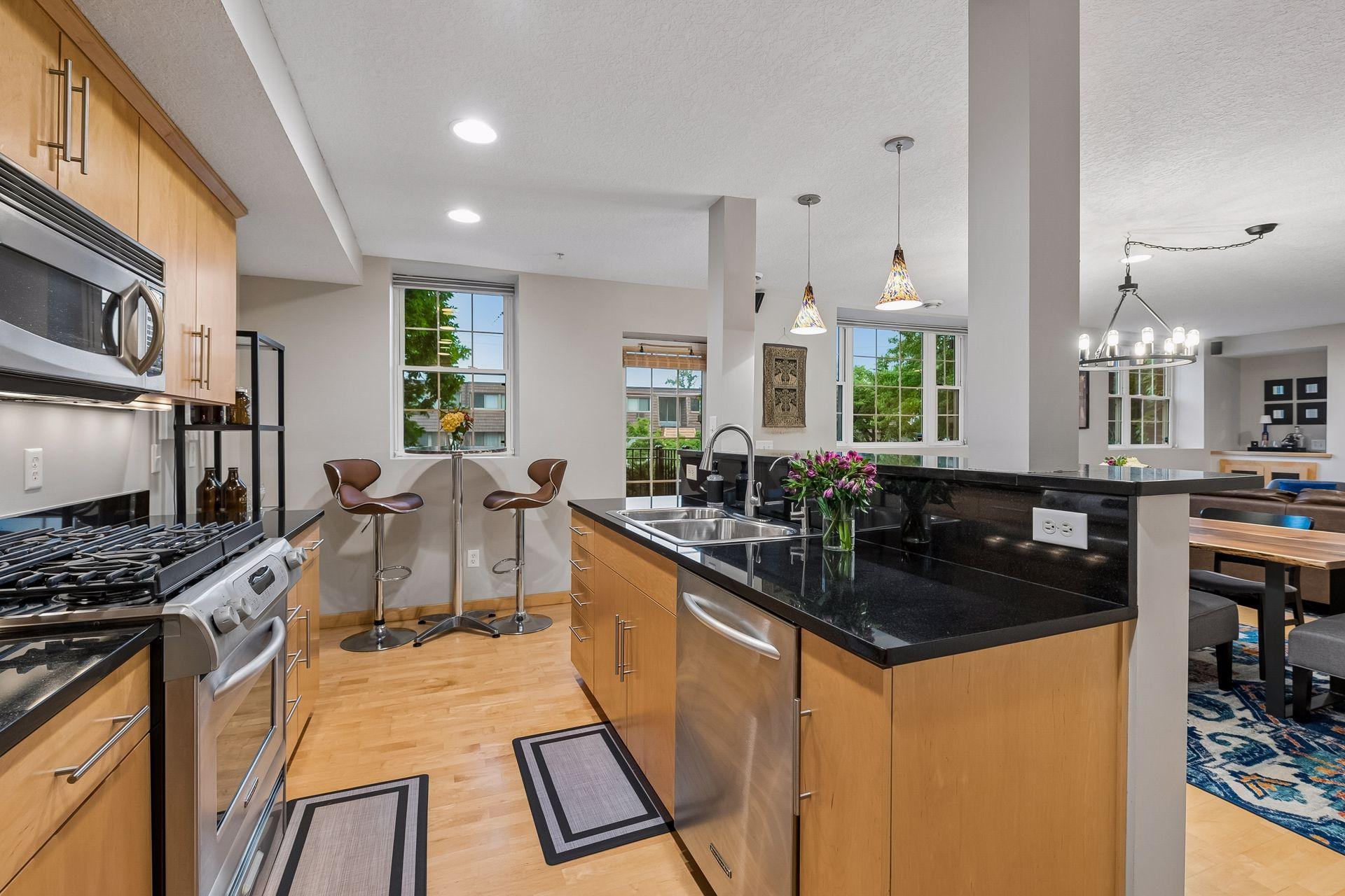 1926 Pleasant Avenue Unit: 101