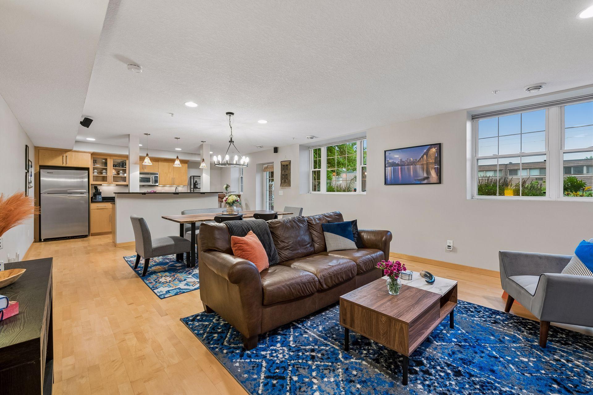 1926 Pleasant Avenue Unit: 101