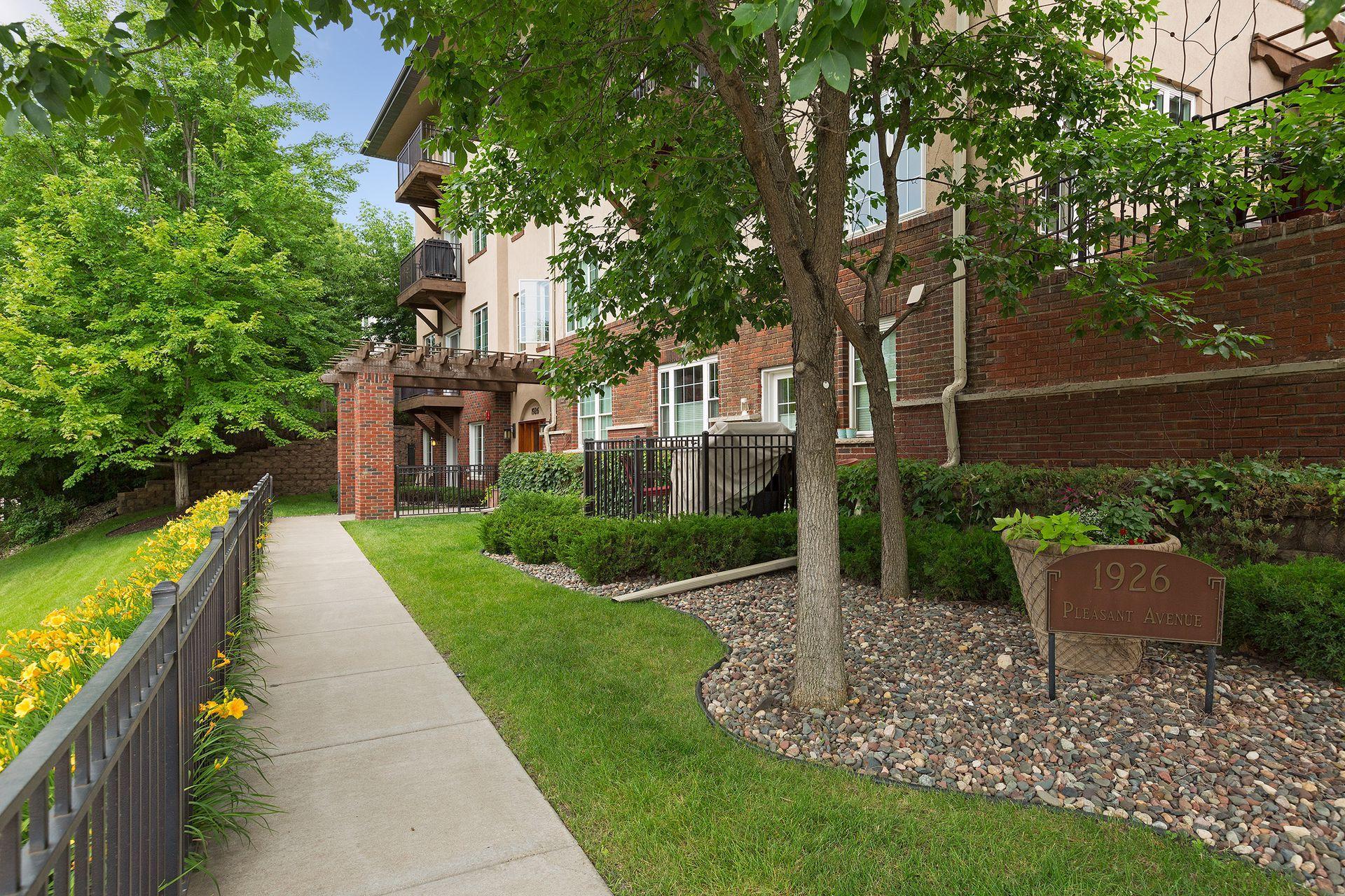1926 Pleasant Avenue Unit: 101