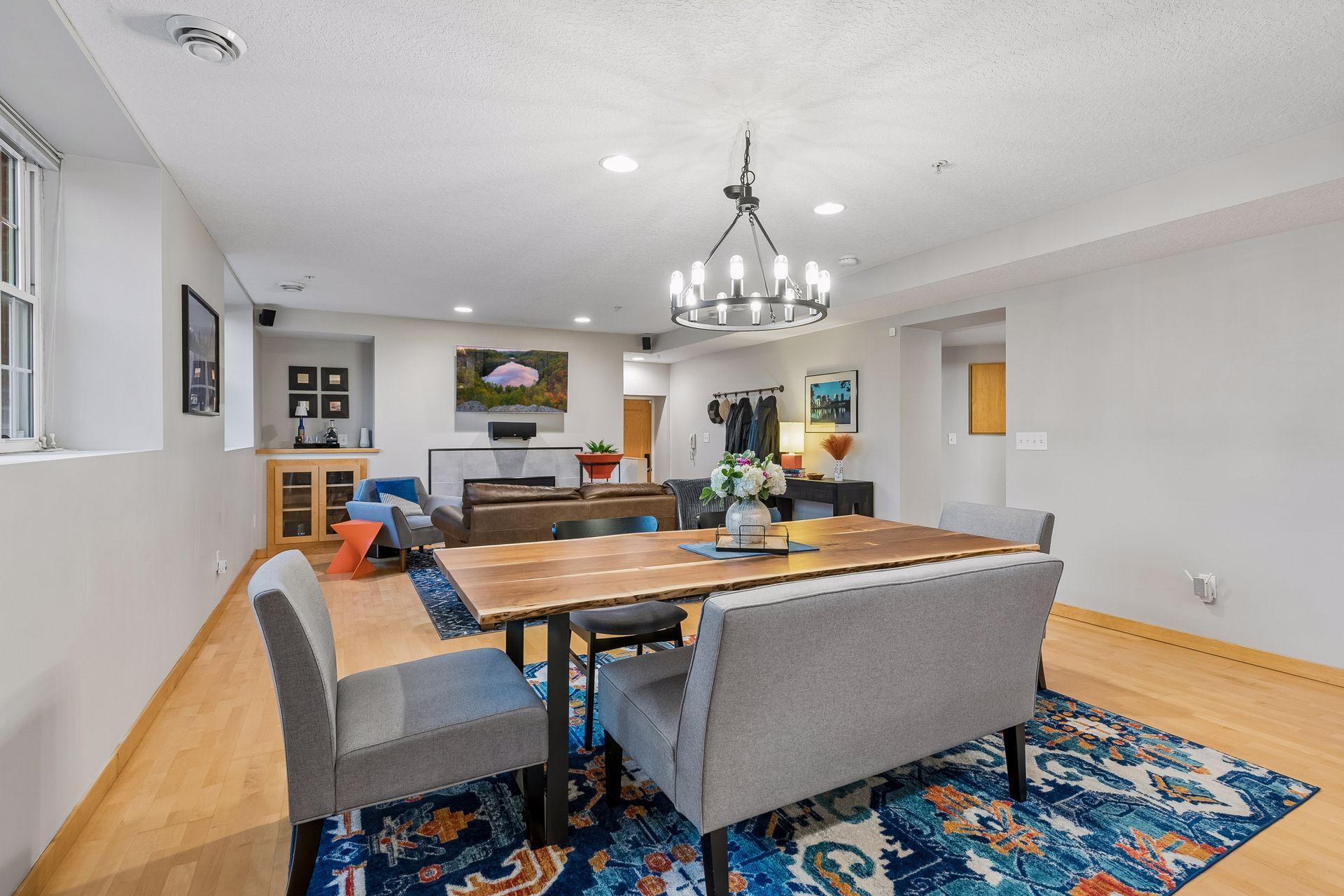 1926 Pleasant Avenue Unit: 101