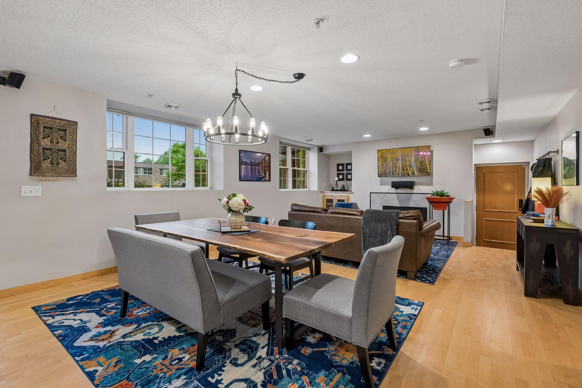 1926 Pleasant Avenue Unit: 101