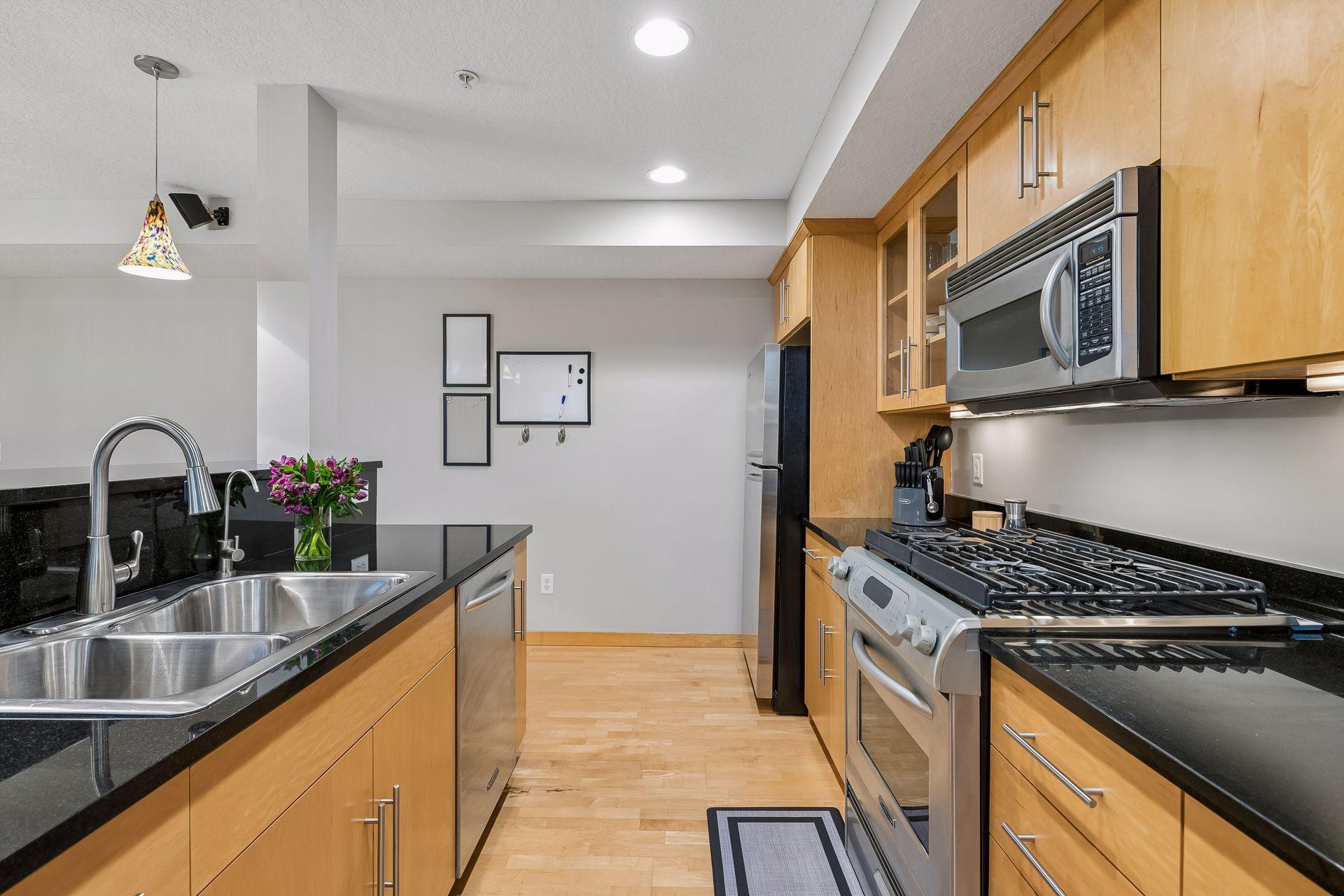 1926 Pleasant Avenue Unit: 101