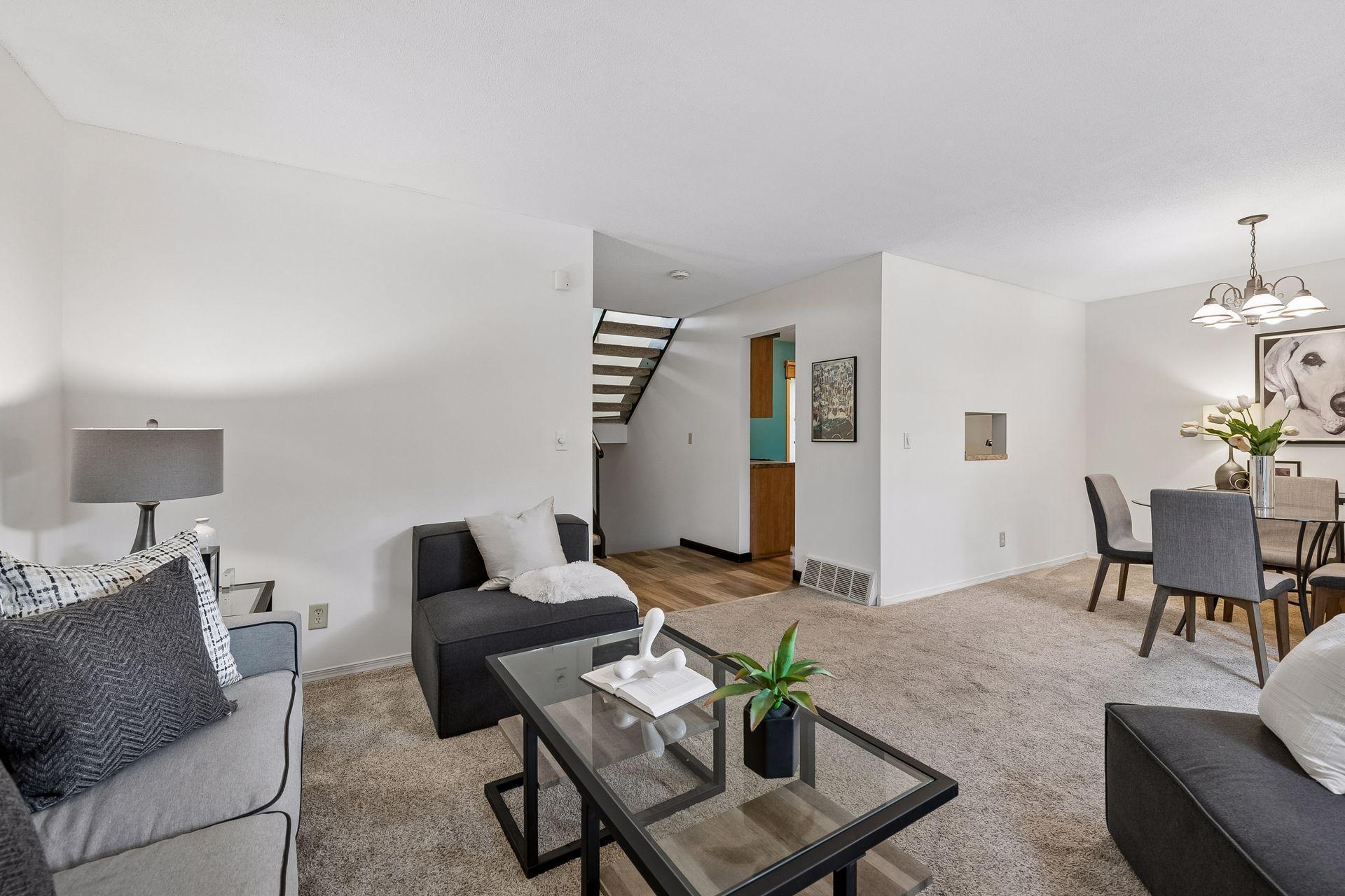318 E 44th Street