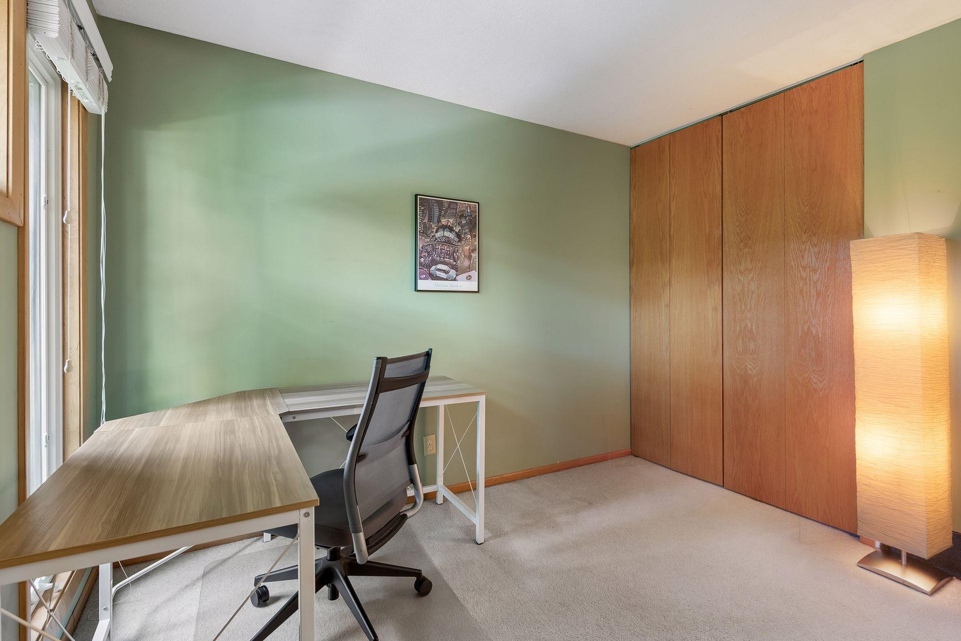 318 E 44th Street