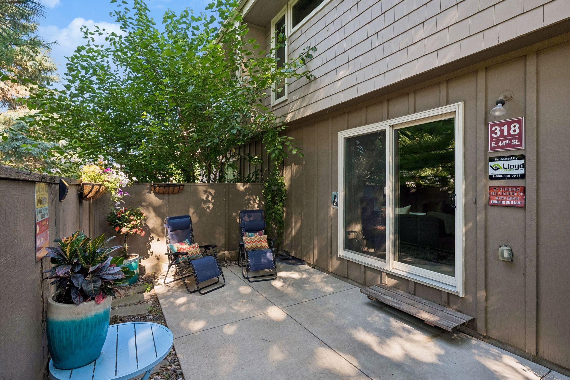 318 E 44th Street