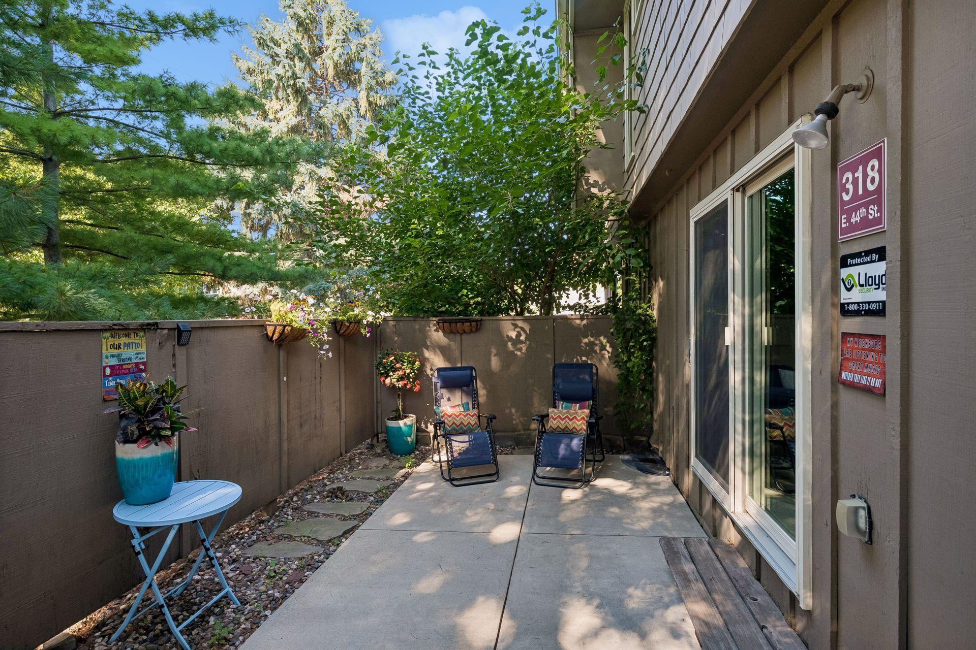 318 E 44th Street