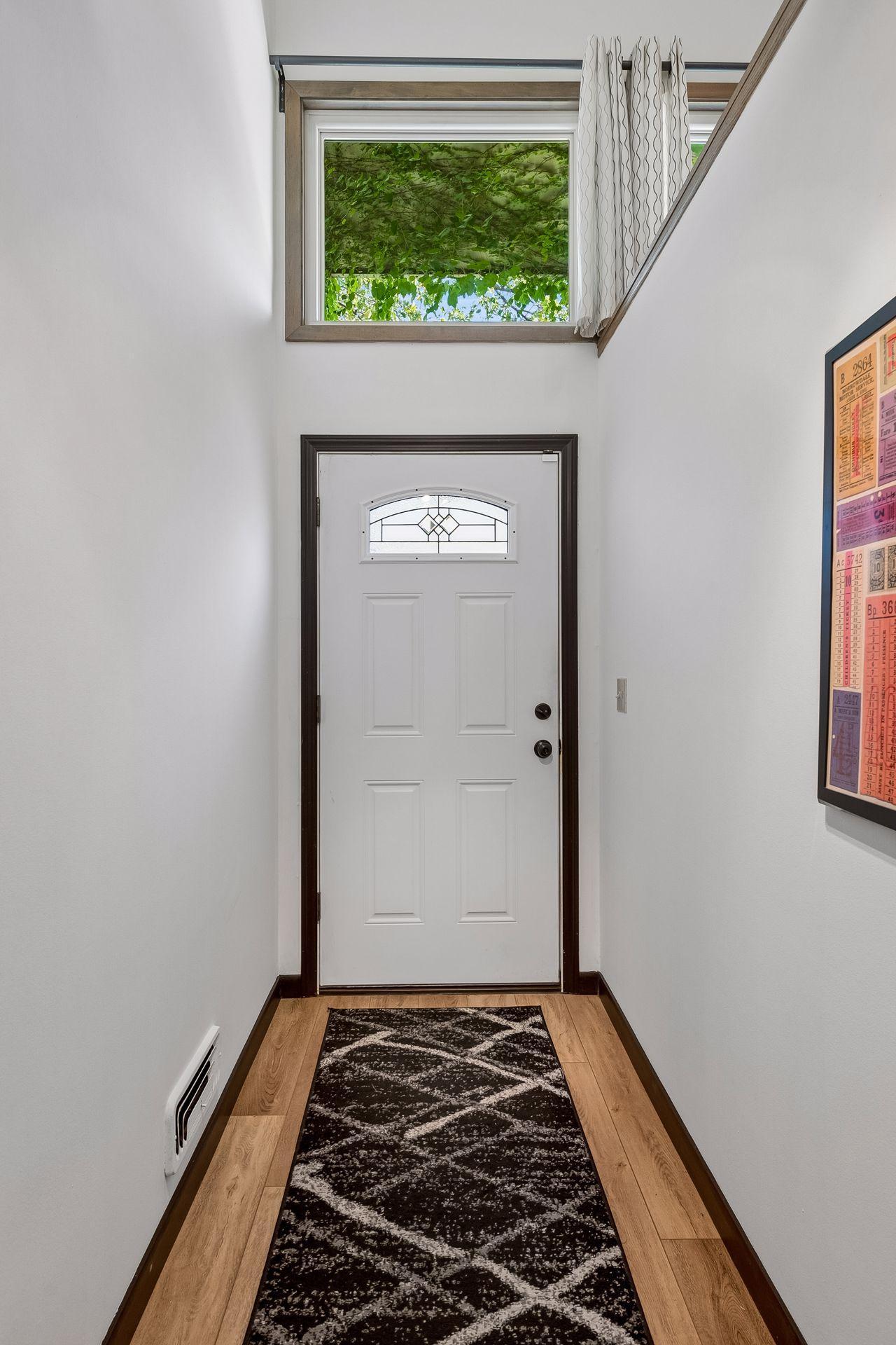 318 E 44th Street