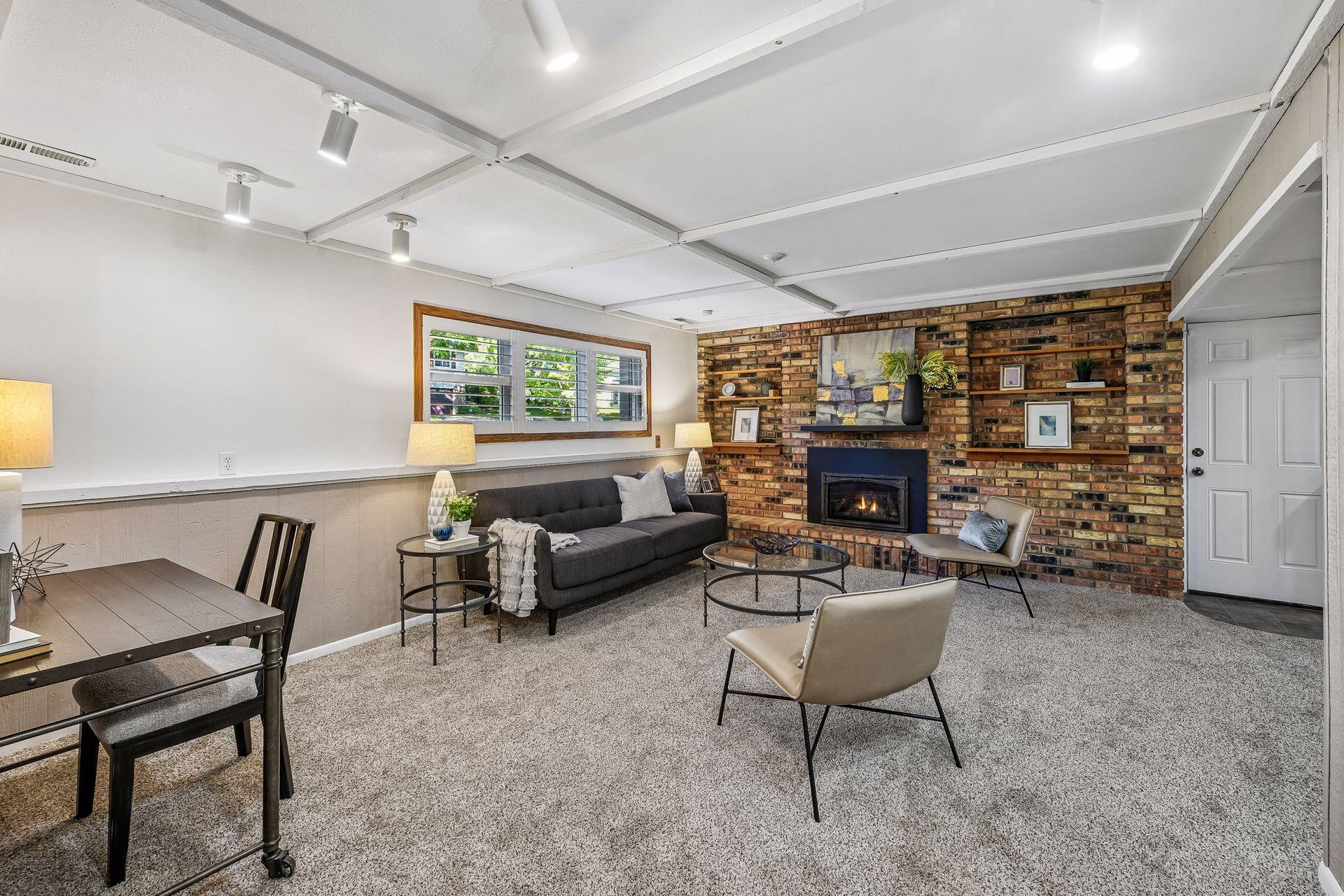 8113 Dakota Lane