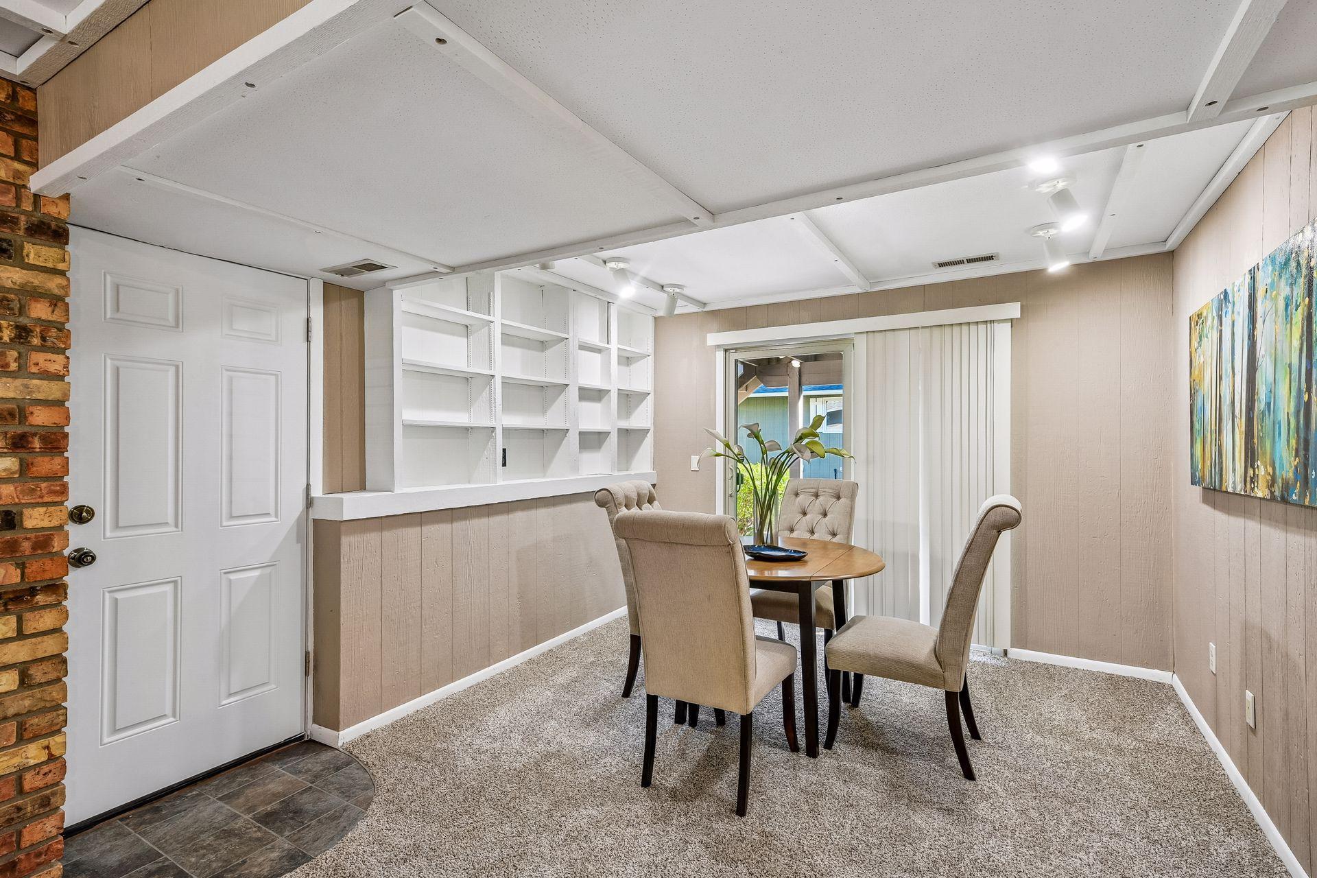 8113 Dakota Lane