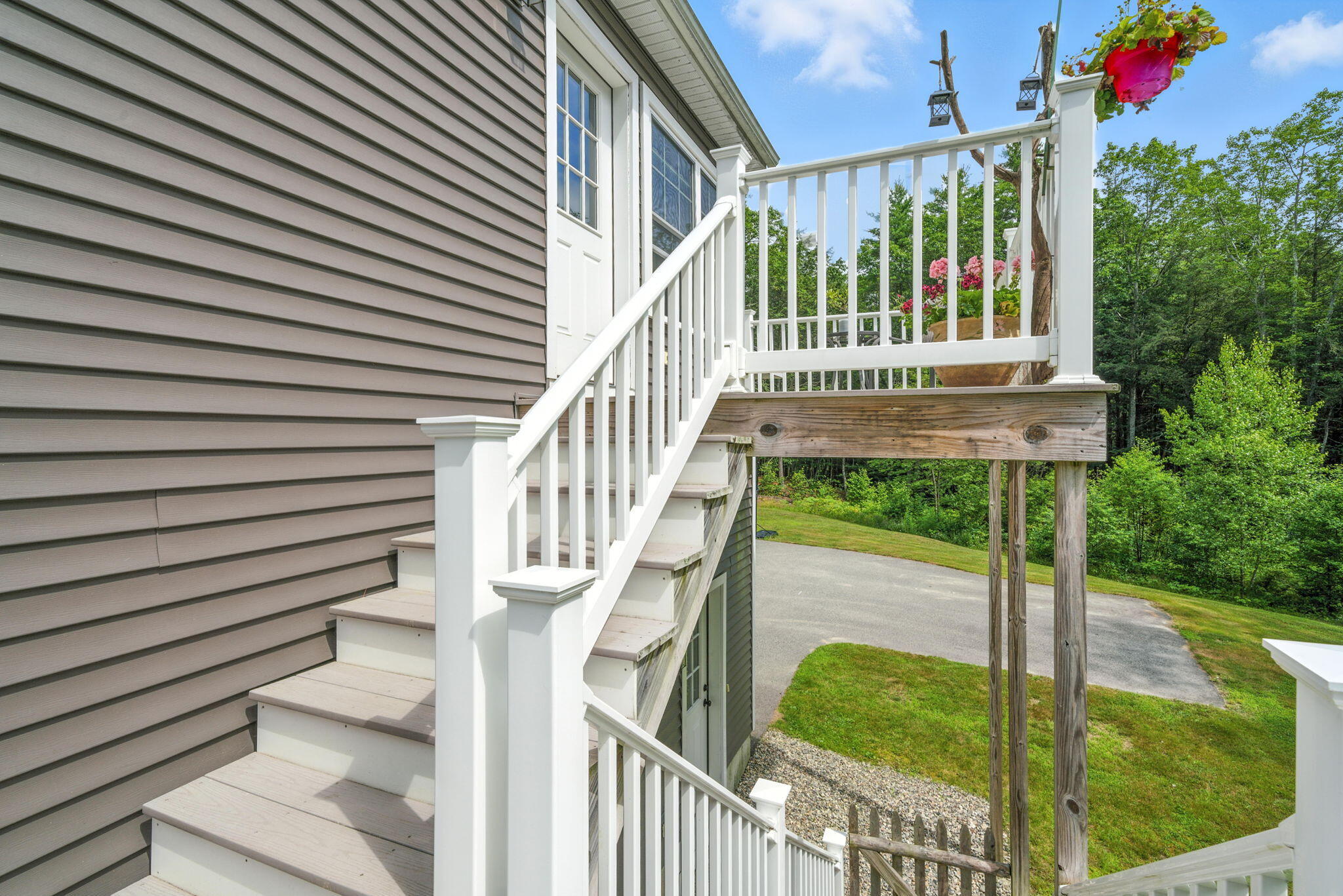 33 Titcomb Lane