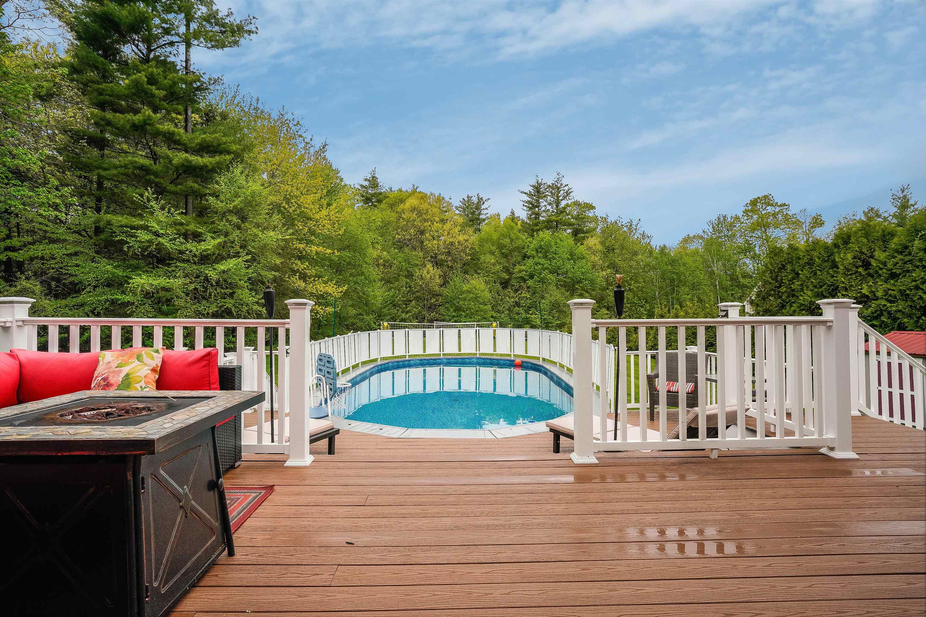 16 Metacomet Lake Drive