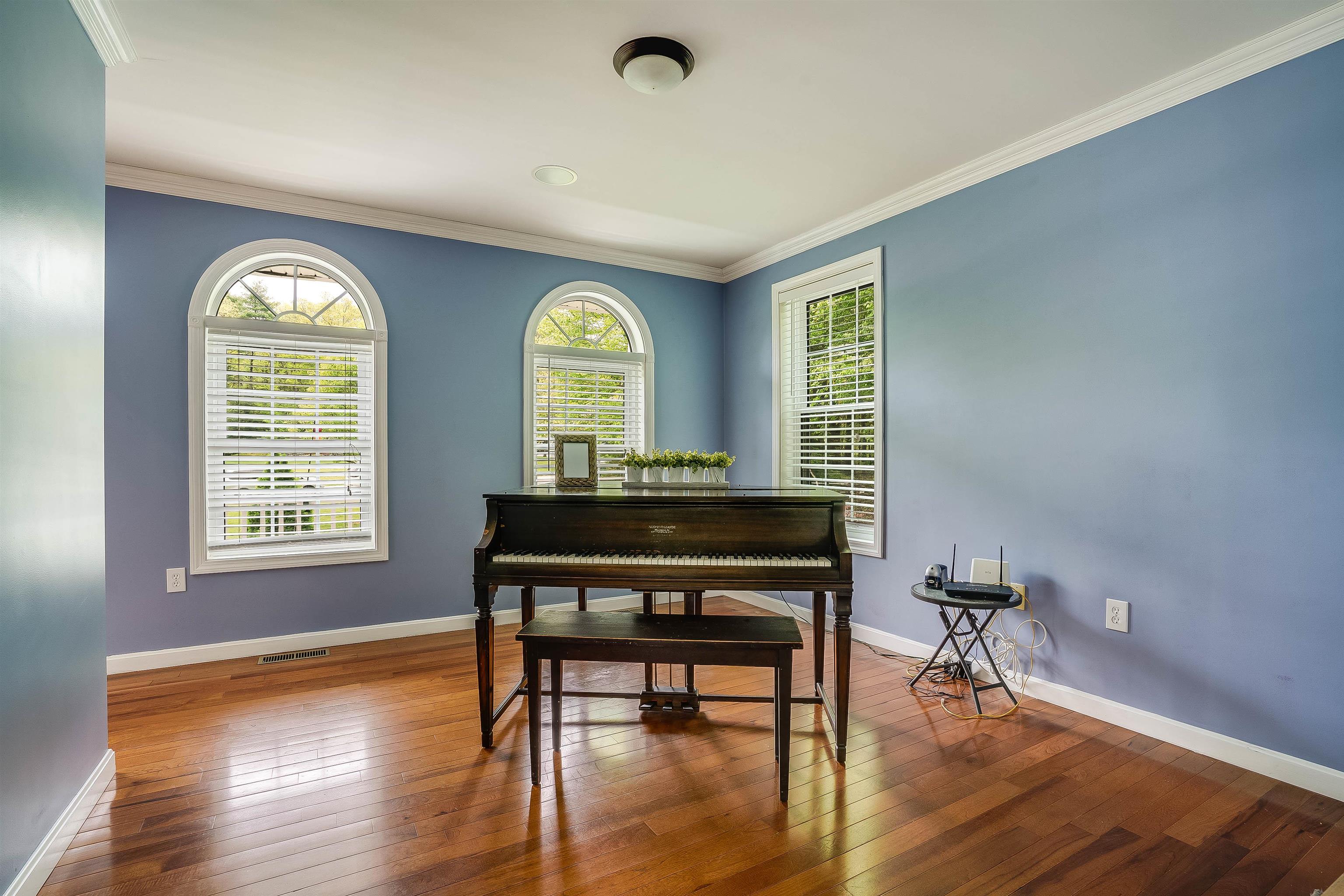 16 Metacomet Lake Drive