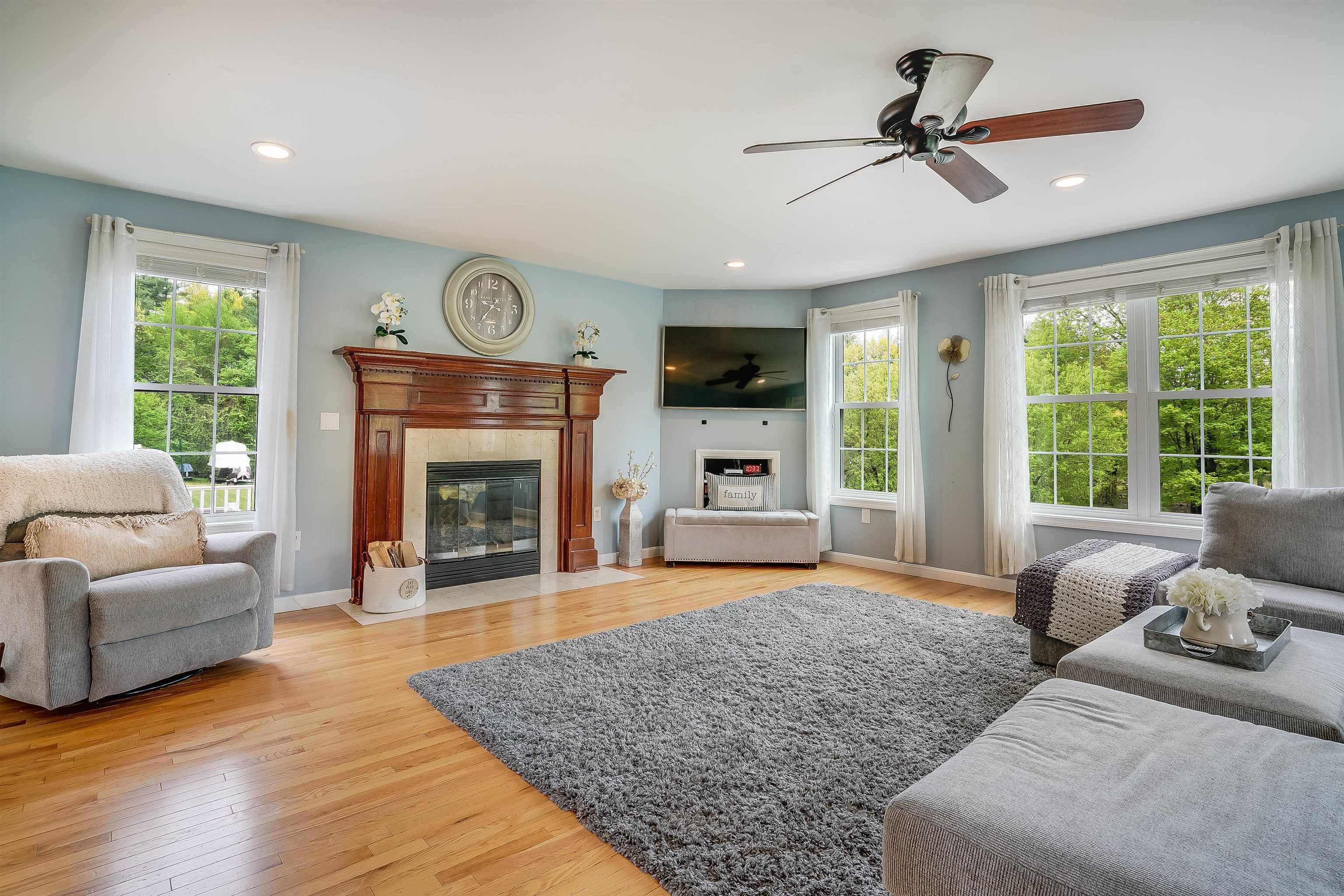 16 Metacomet Lake Drive