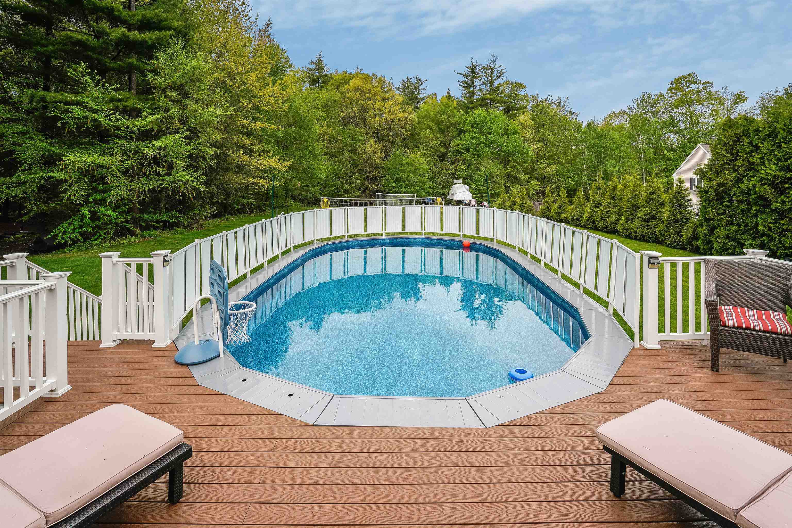16 Metacomet Lake Drive