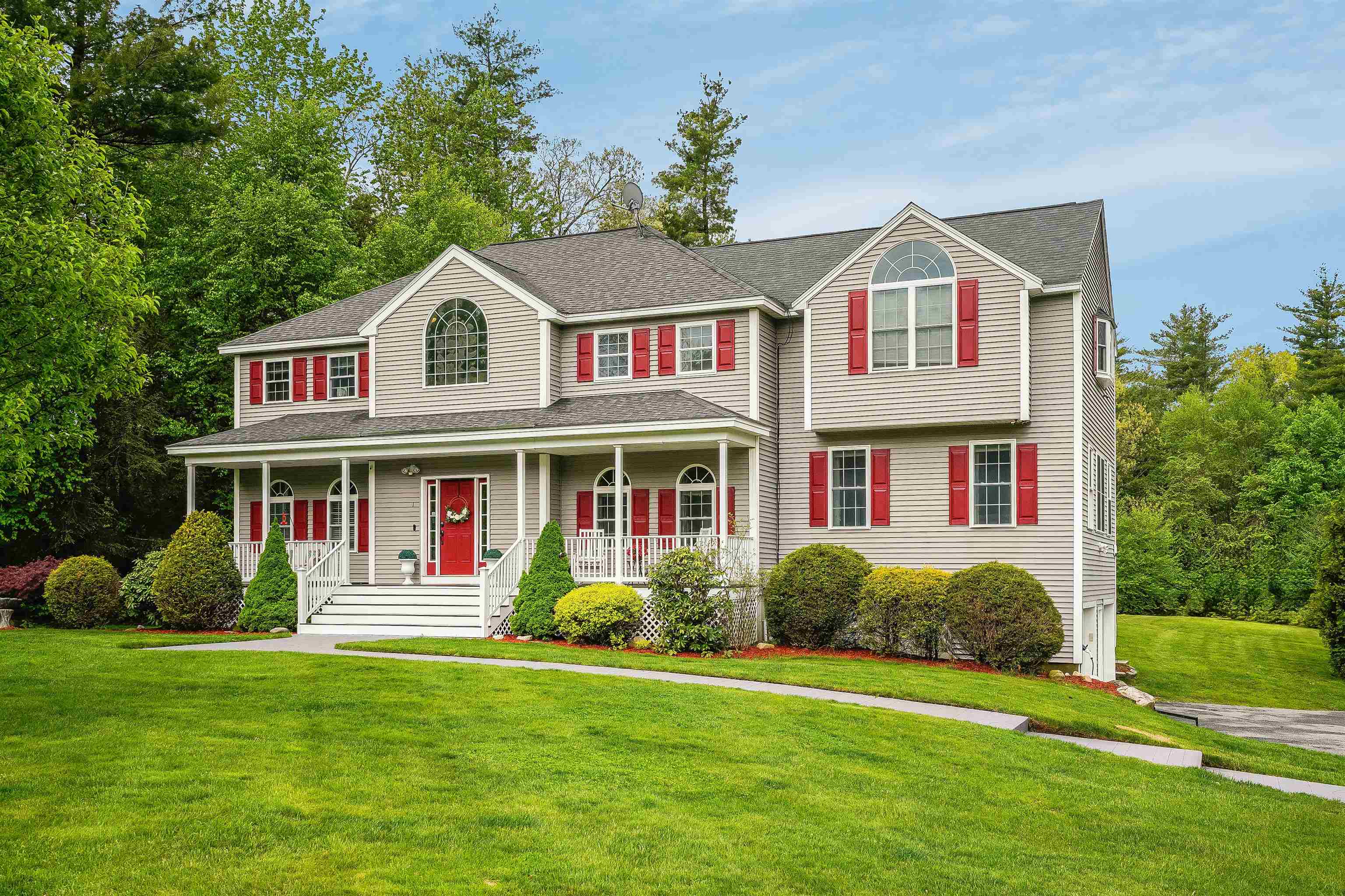 16 Metacomet Lake Drive