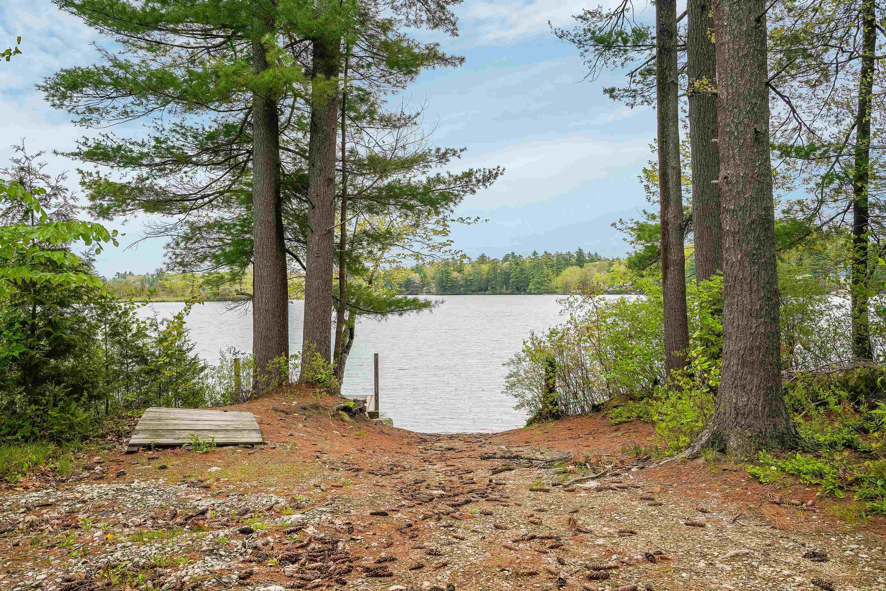 16 Metacomet Lake Drive