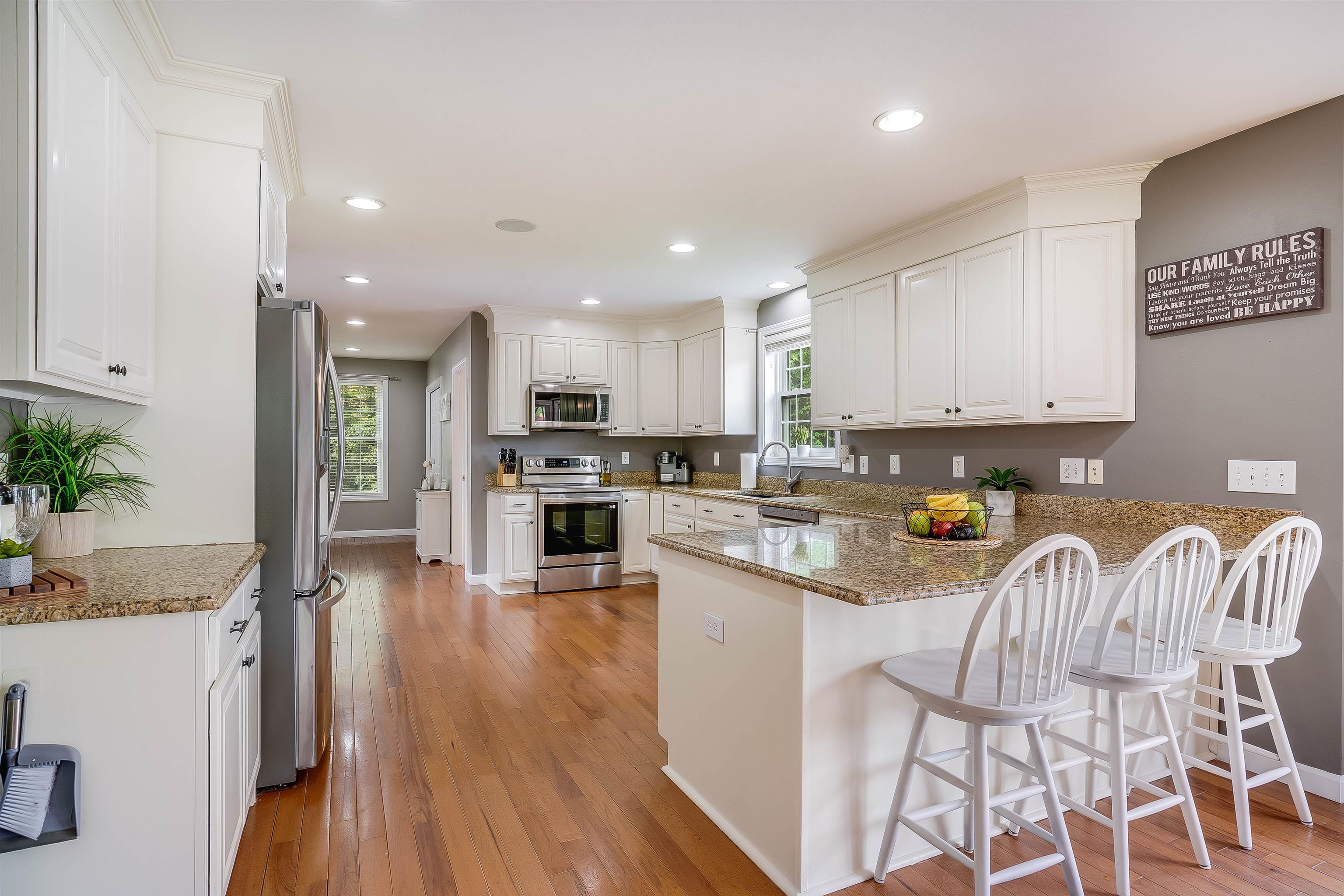 16 Metacomet Lake Drive