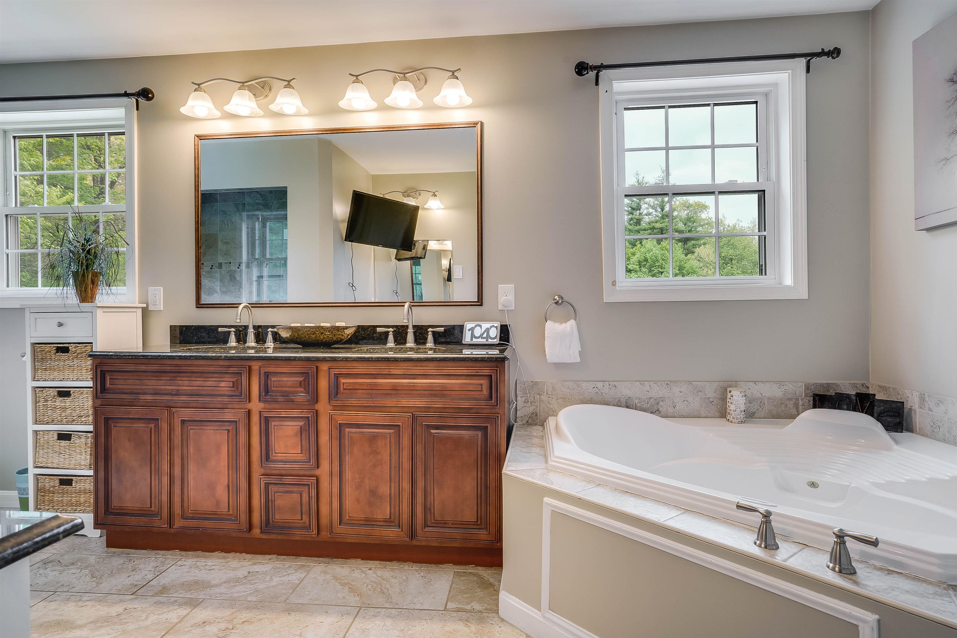 16 Metacomet Lake Drive