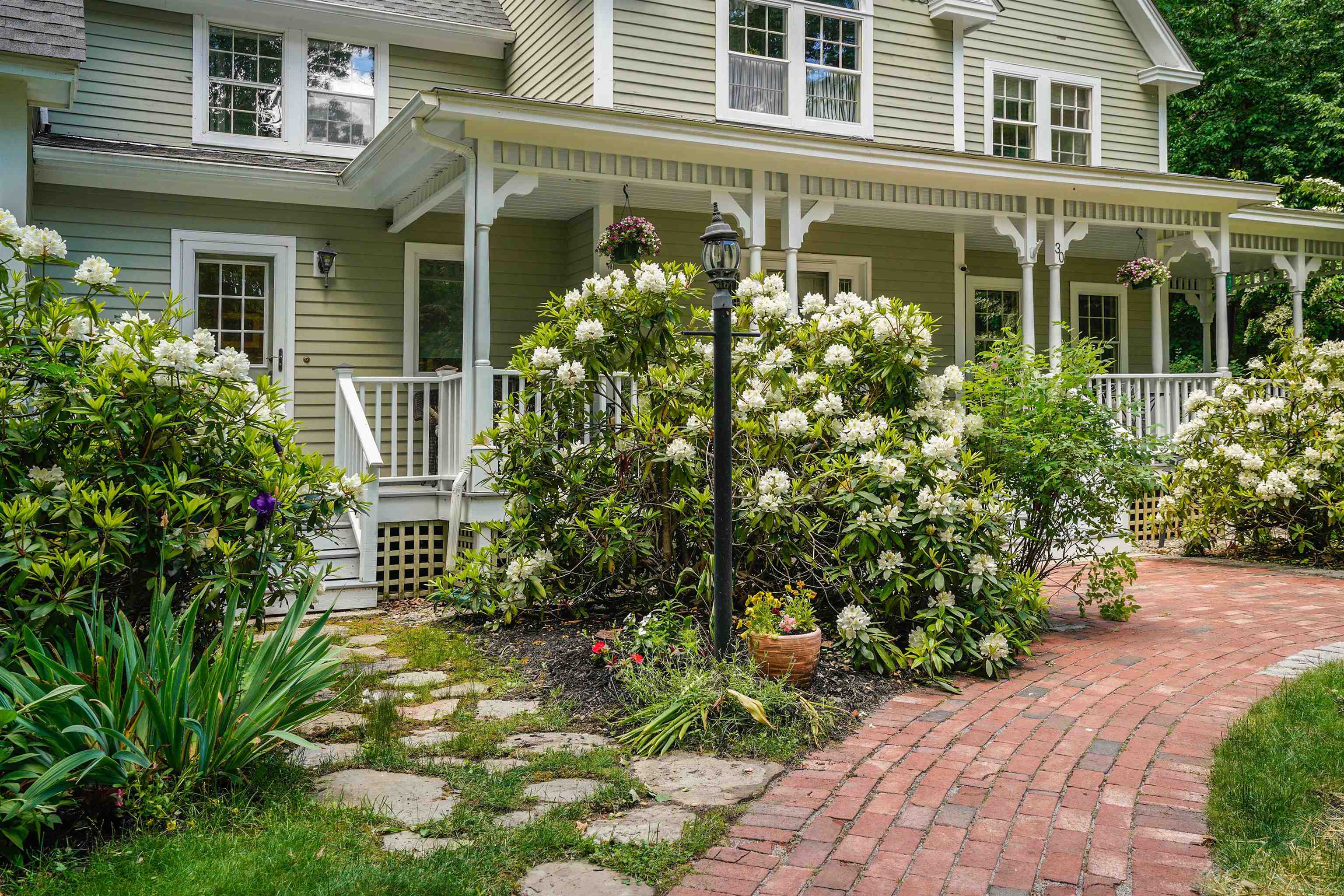 30 Bassett Lane