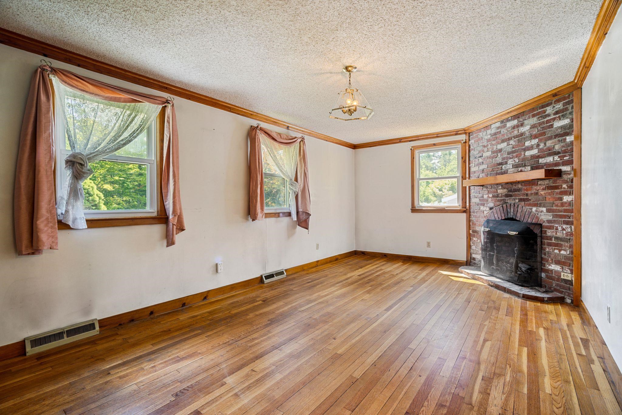 5 Estey Drive