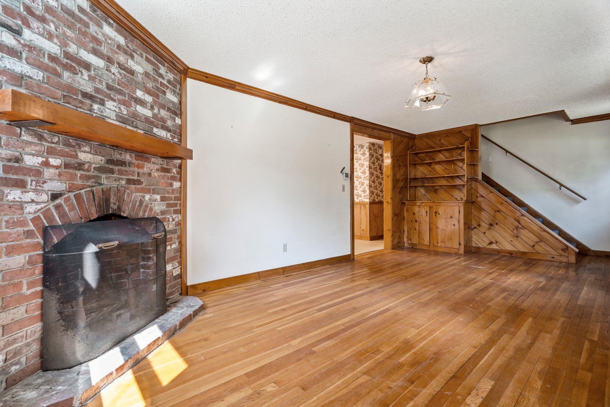 5 Estey Drive