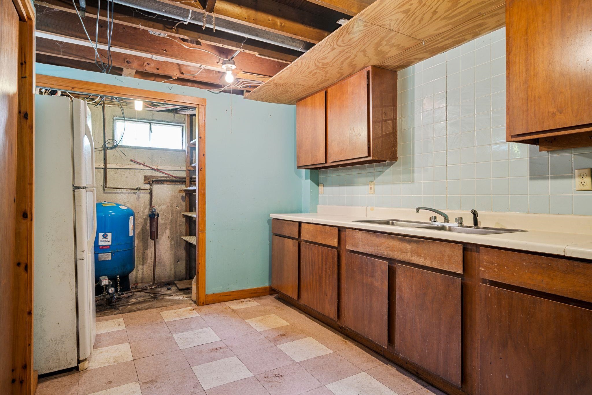 5 Estey Drive