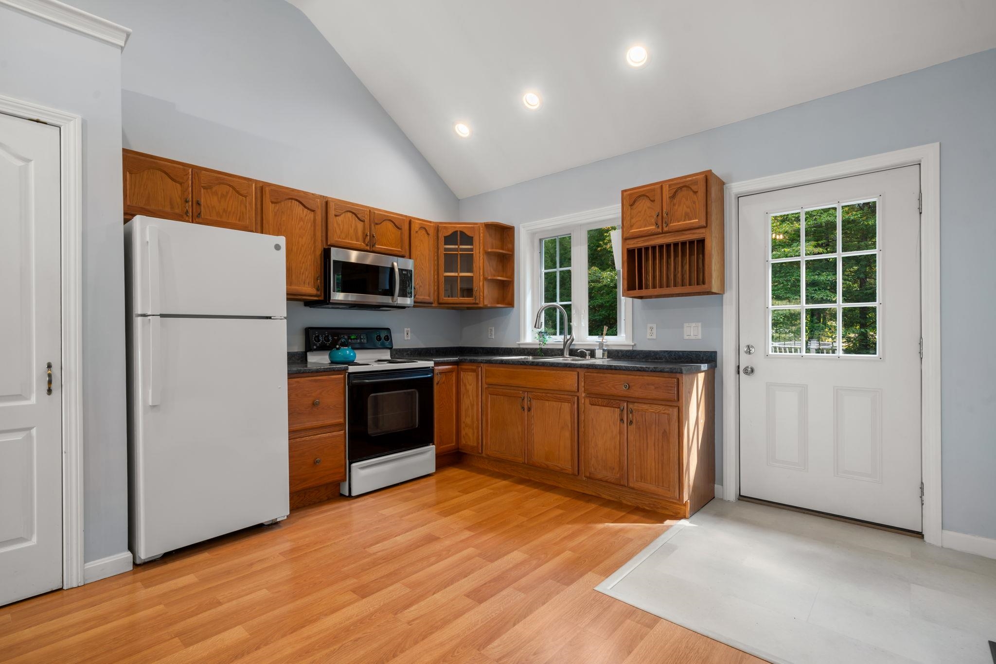 27 Eagle Ledge Road