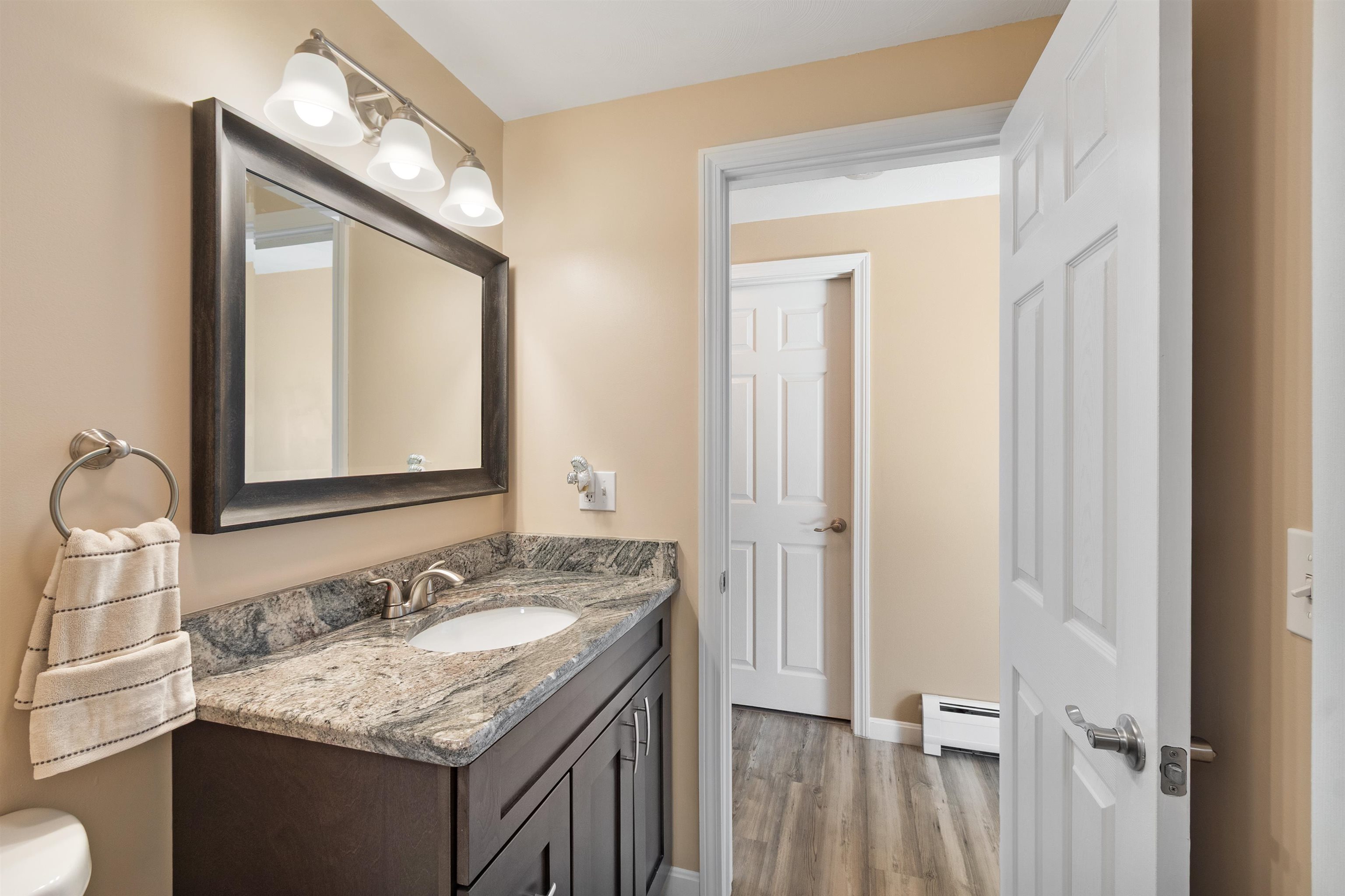 6 Mills Farm Circle Unit: R