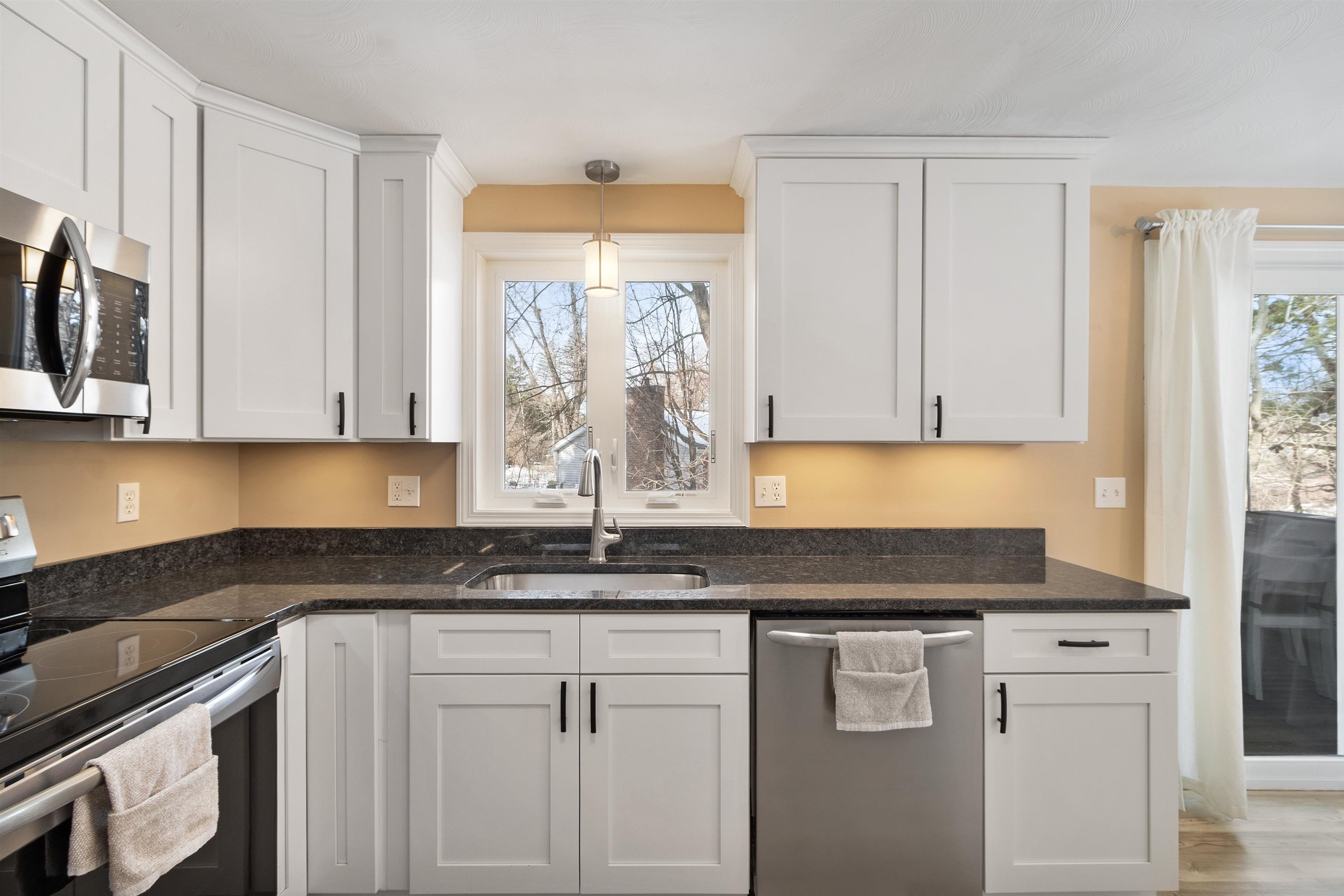 6 Mills Farm Circle Unit: R