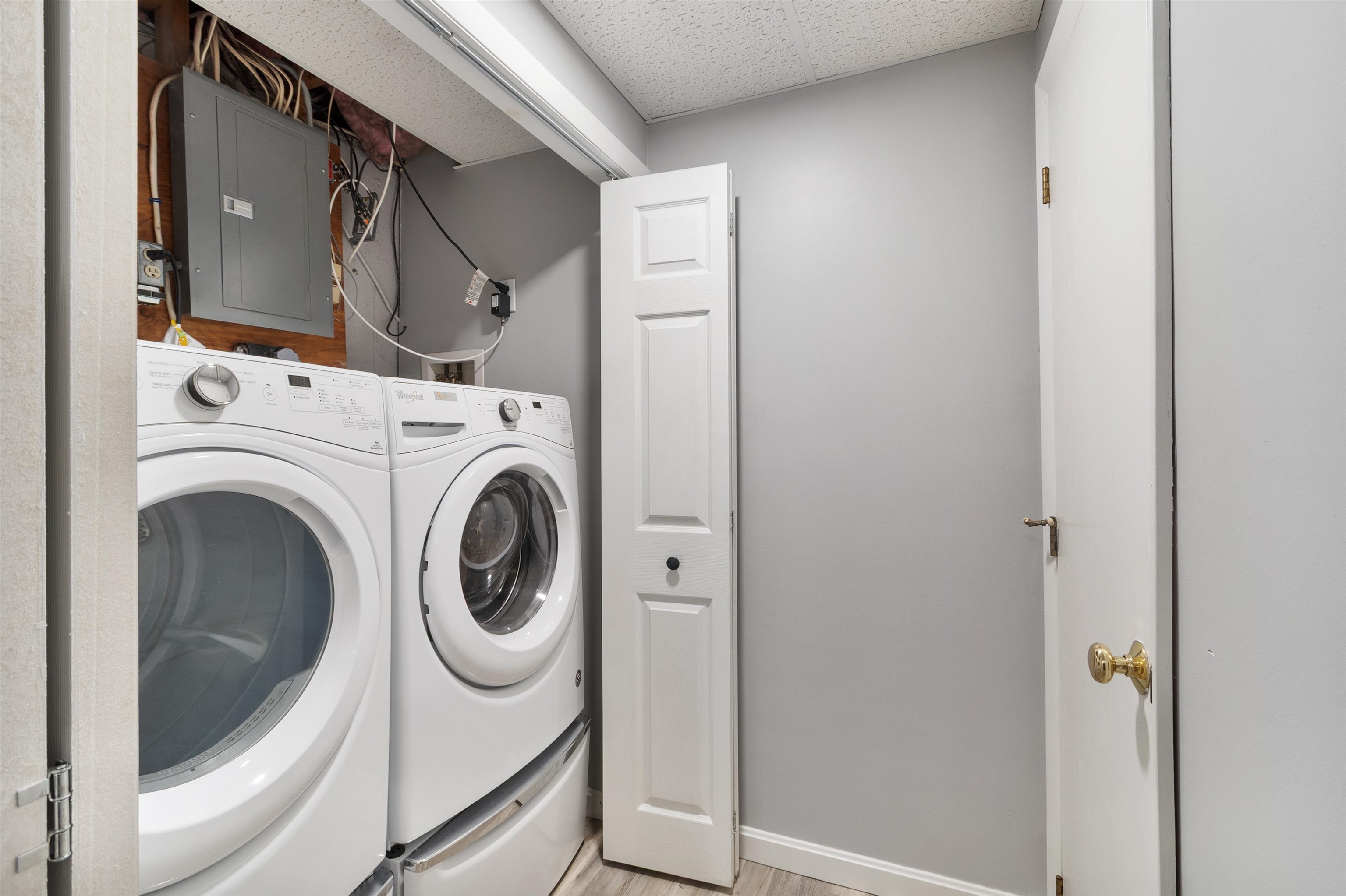 6 Mills Farm Circle Unit: R